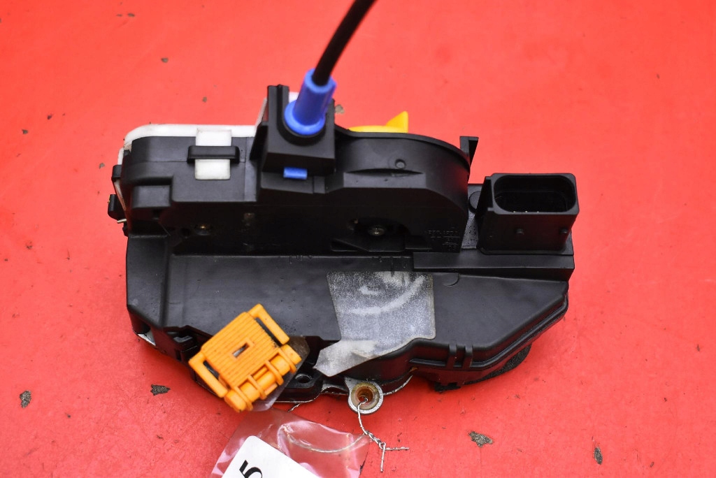 lock door left front front EU OPEL MOKKA A 12-15