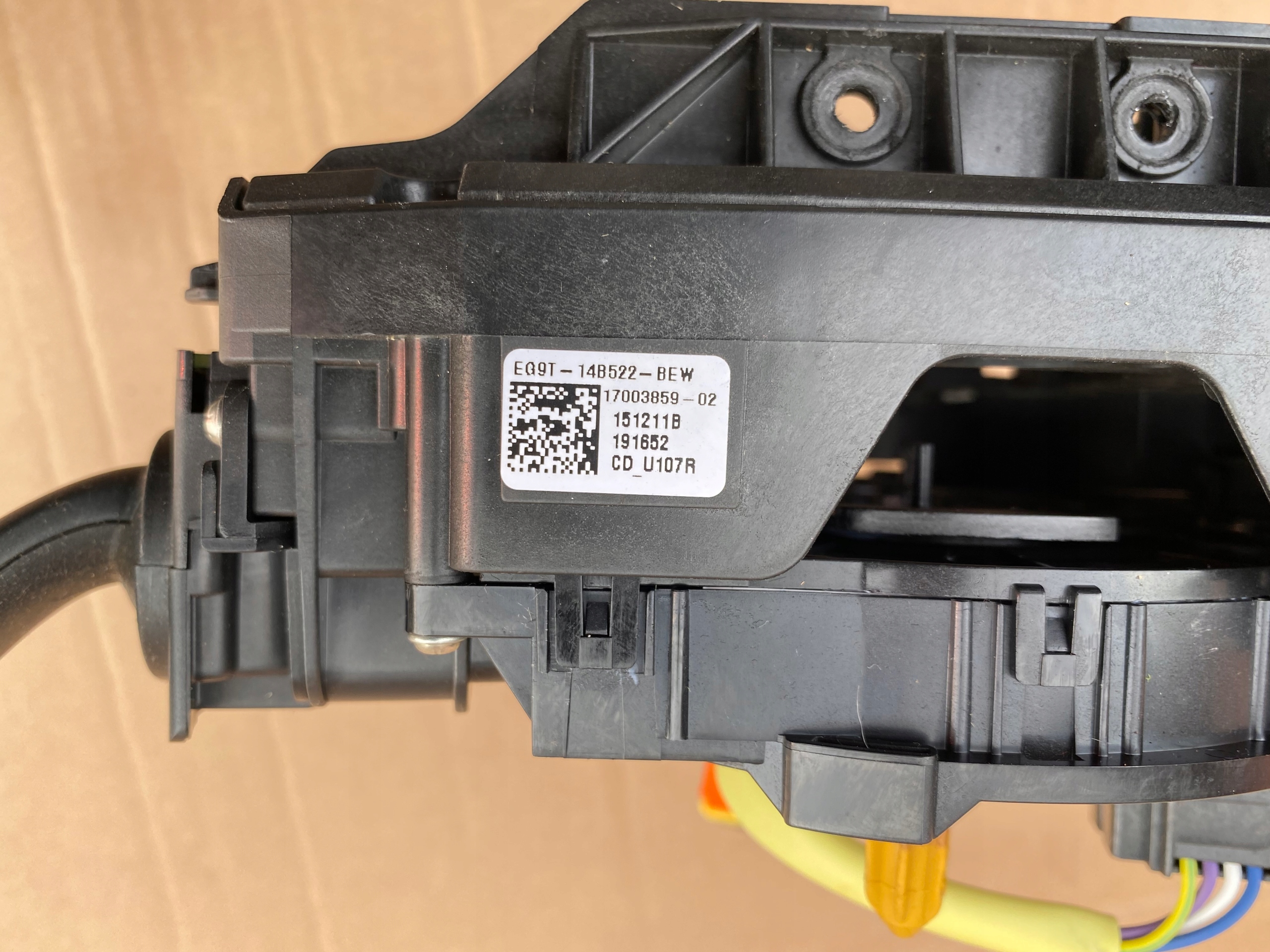 PRZELACZNIK ZESPOLONY MANETKI FORD MUSTANG VI Funkcje kierunkowskazy światła wycieraczki