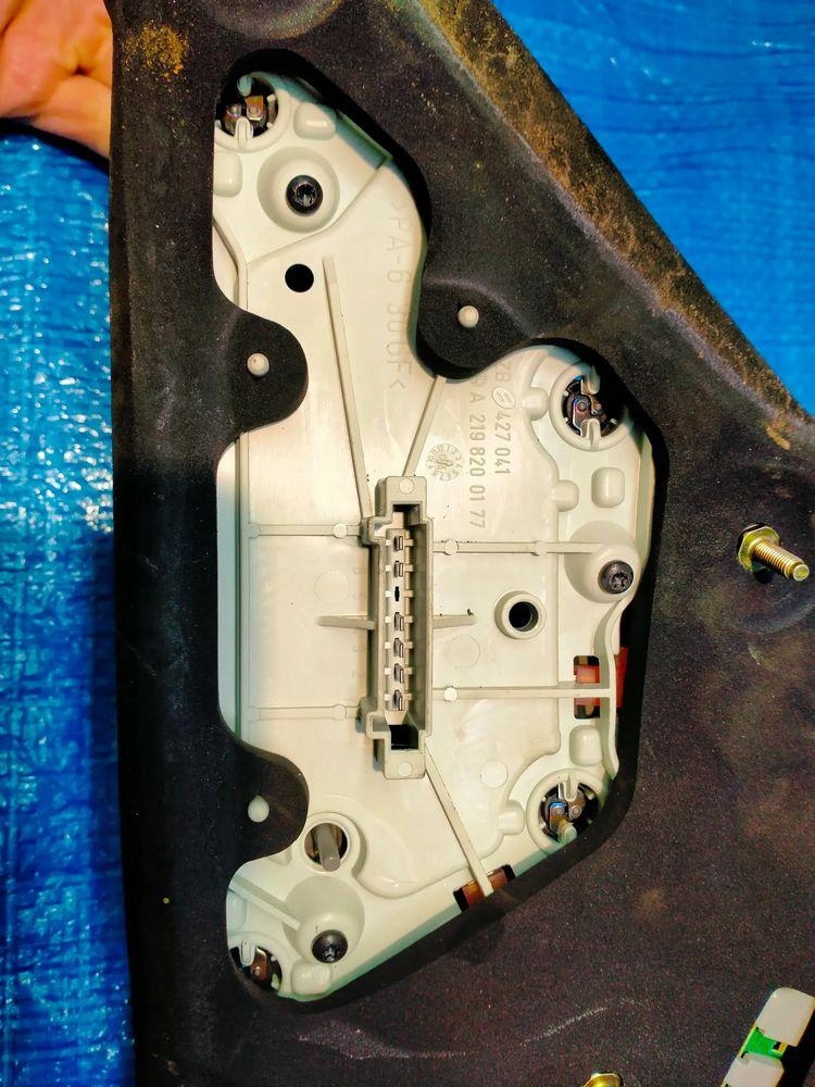 MERCEDES W219 CLS фонарь левый 2006r