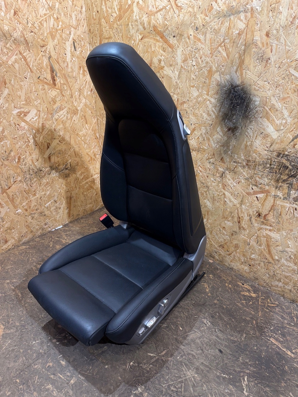 seat support front front left PORSCHE 982 718 1