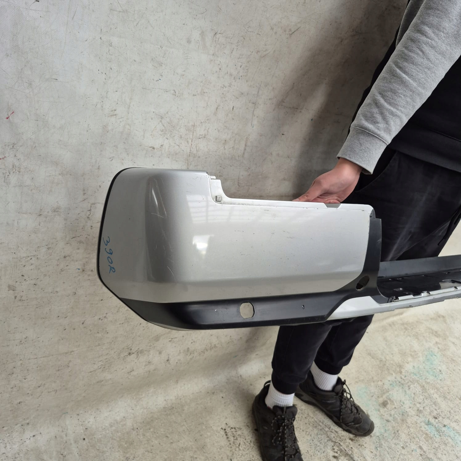 MITSUBISHI L200 V LIFT 19-> bumper rear part rear PDC
