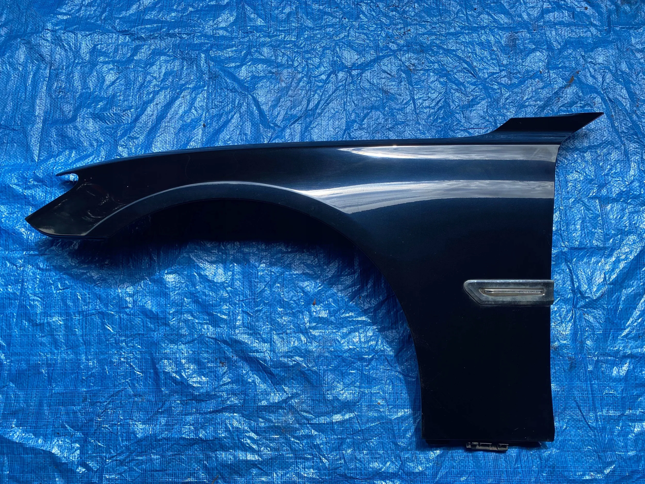 416 - BMW 7 F01 F02 F03 F04 2010 передняя левая сторона