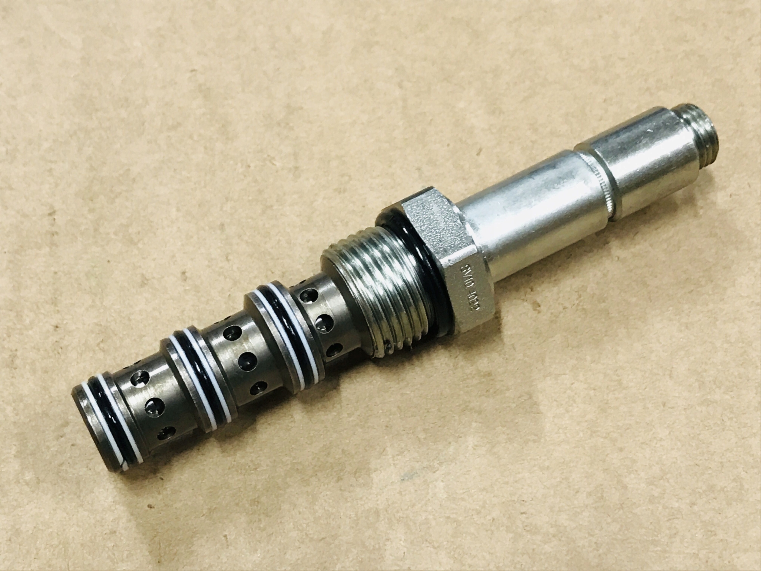 ZAWOR TRZPIEN ZAWORU HYDRAULIKI JOHN DEERE