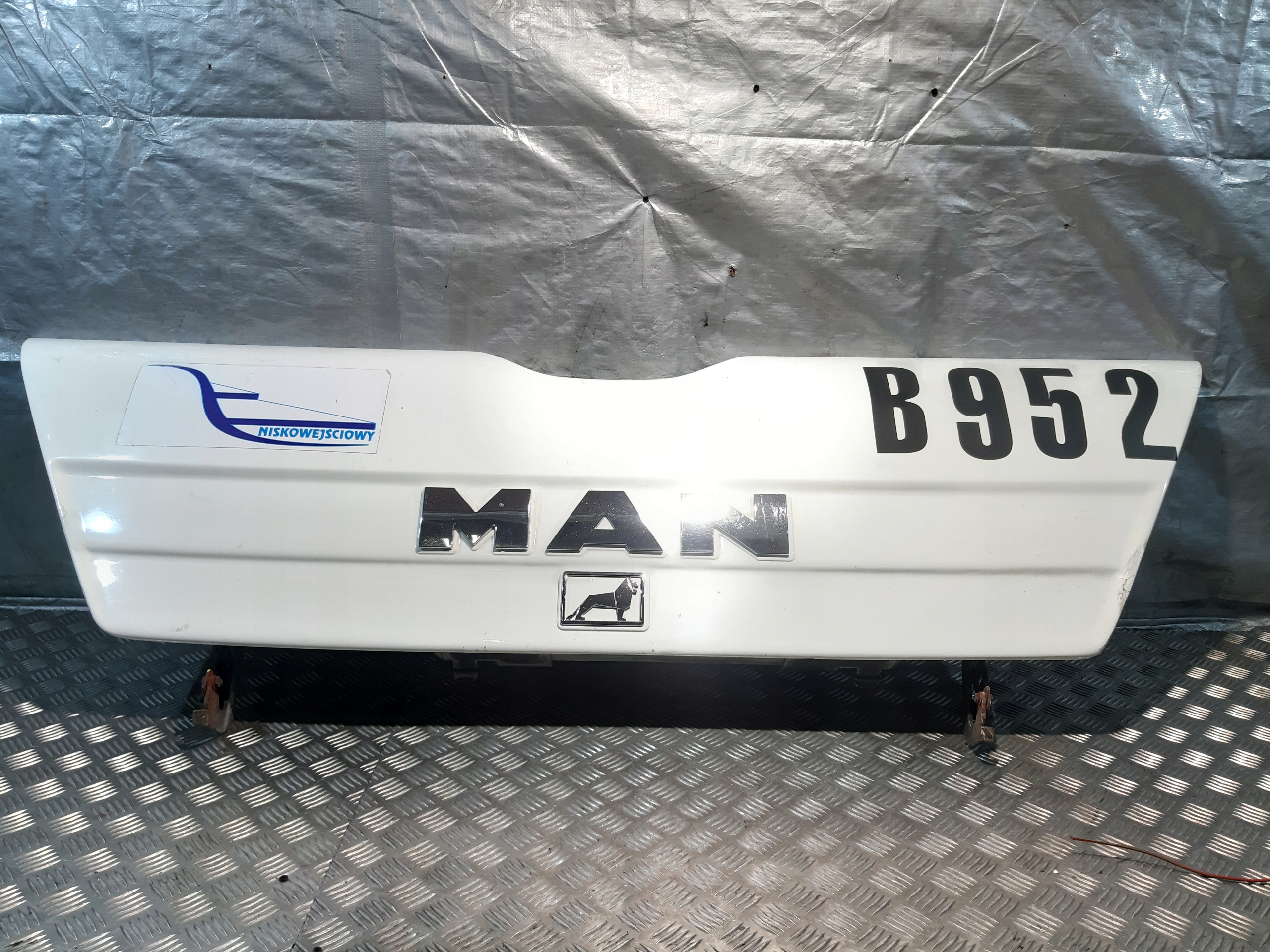 bonnet grille MAN NEOMAN LIONS CITY