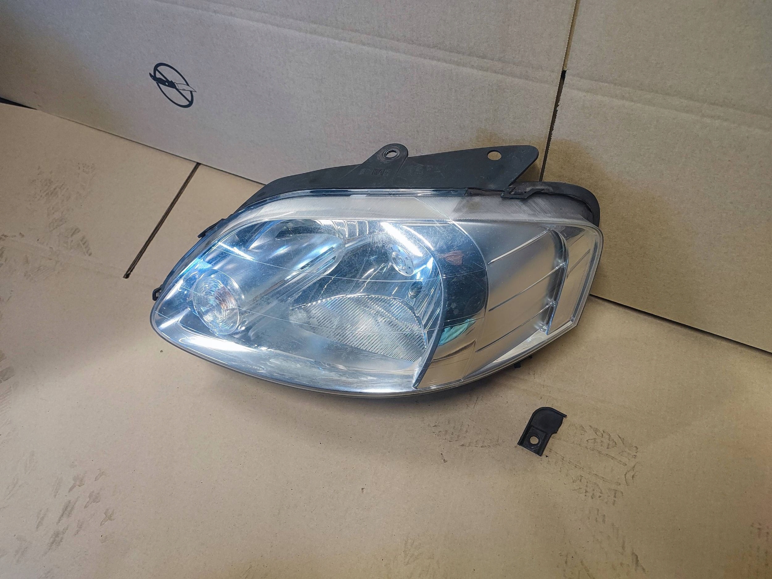 VW FOX light front front left complete