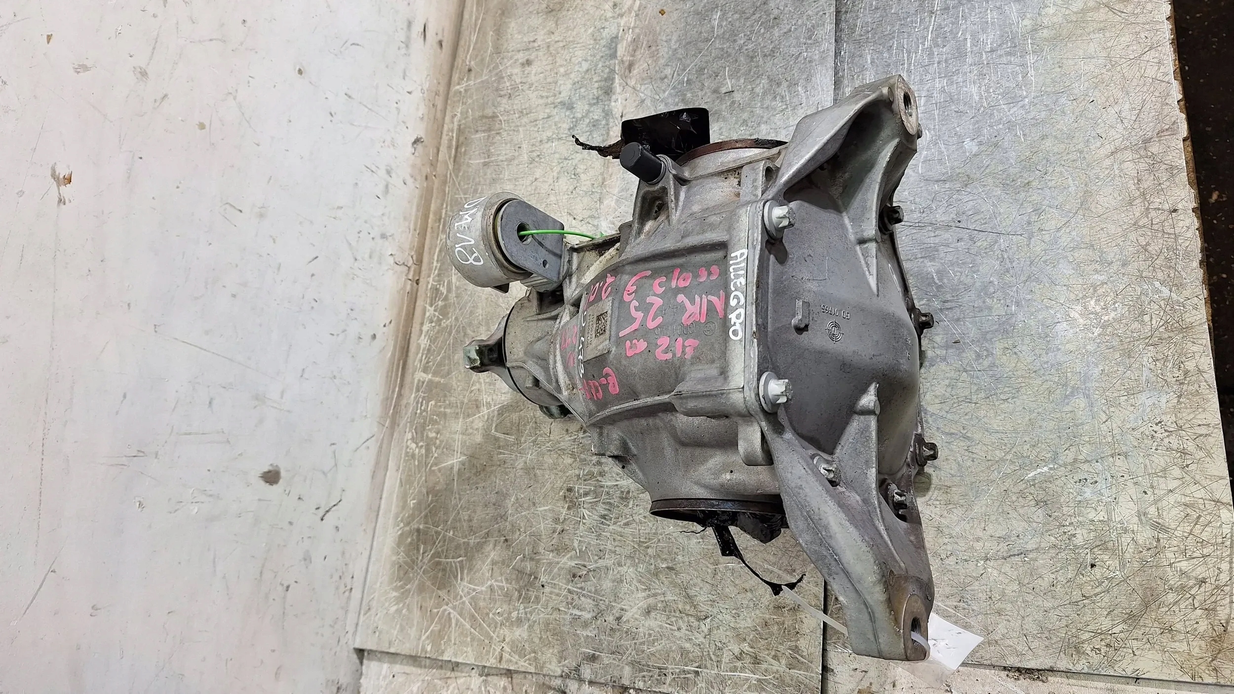 differential diff rear part 2,473 2133502212 MERCEDES E KLASA W213