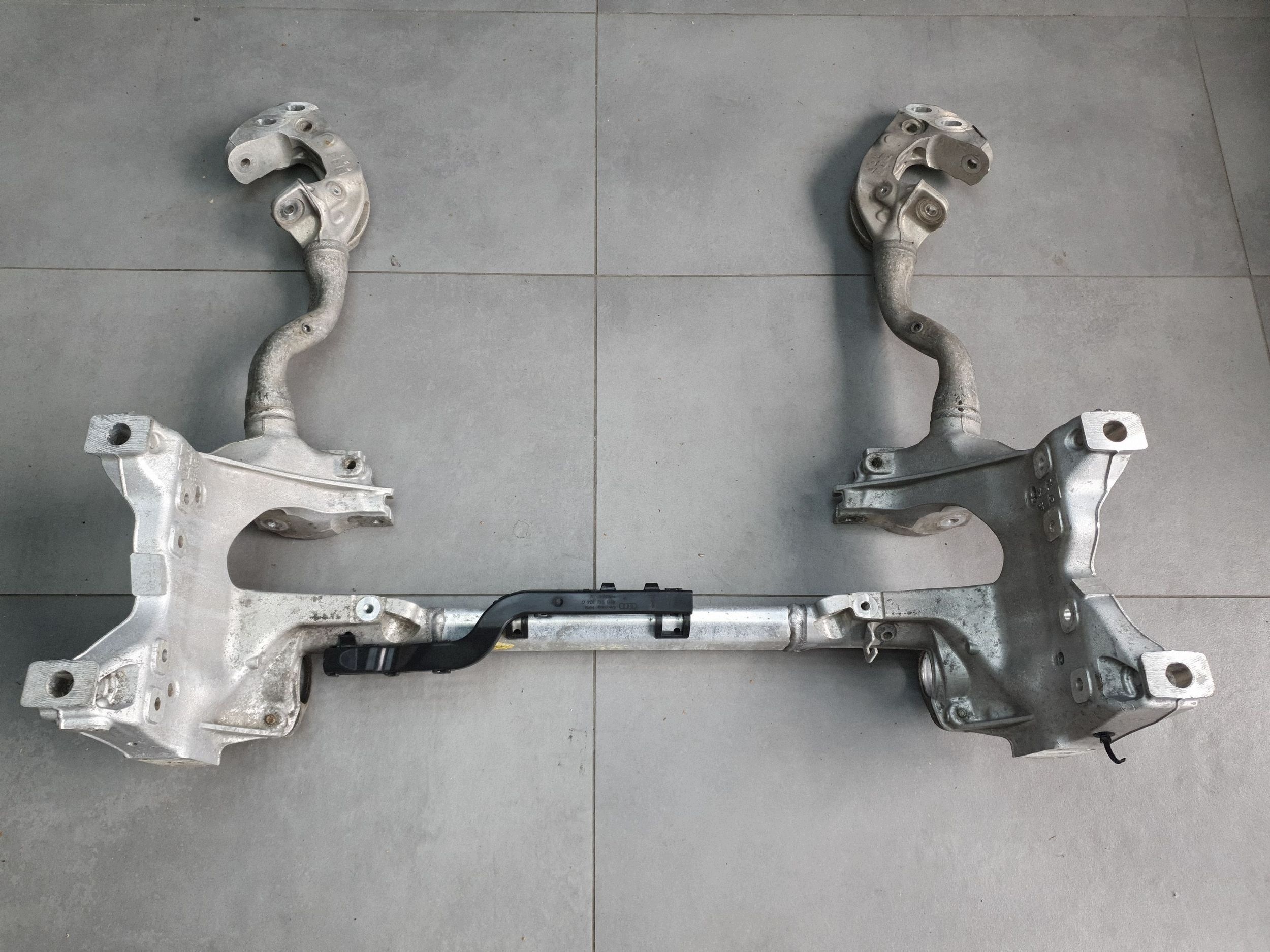 Audi Q7 4M axle beam axle beam subframe front 4M0399315L