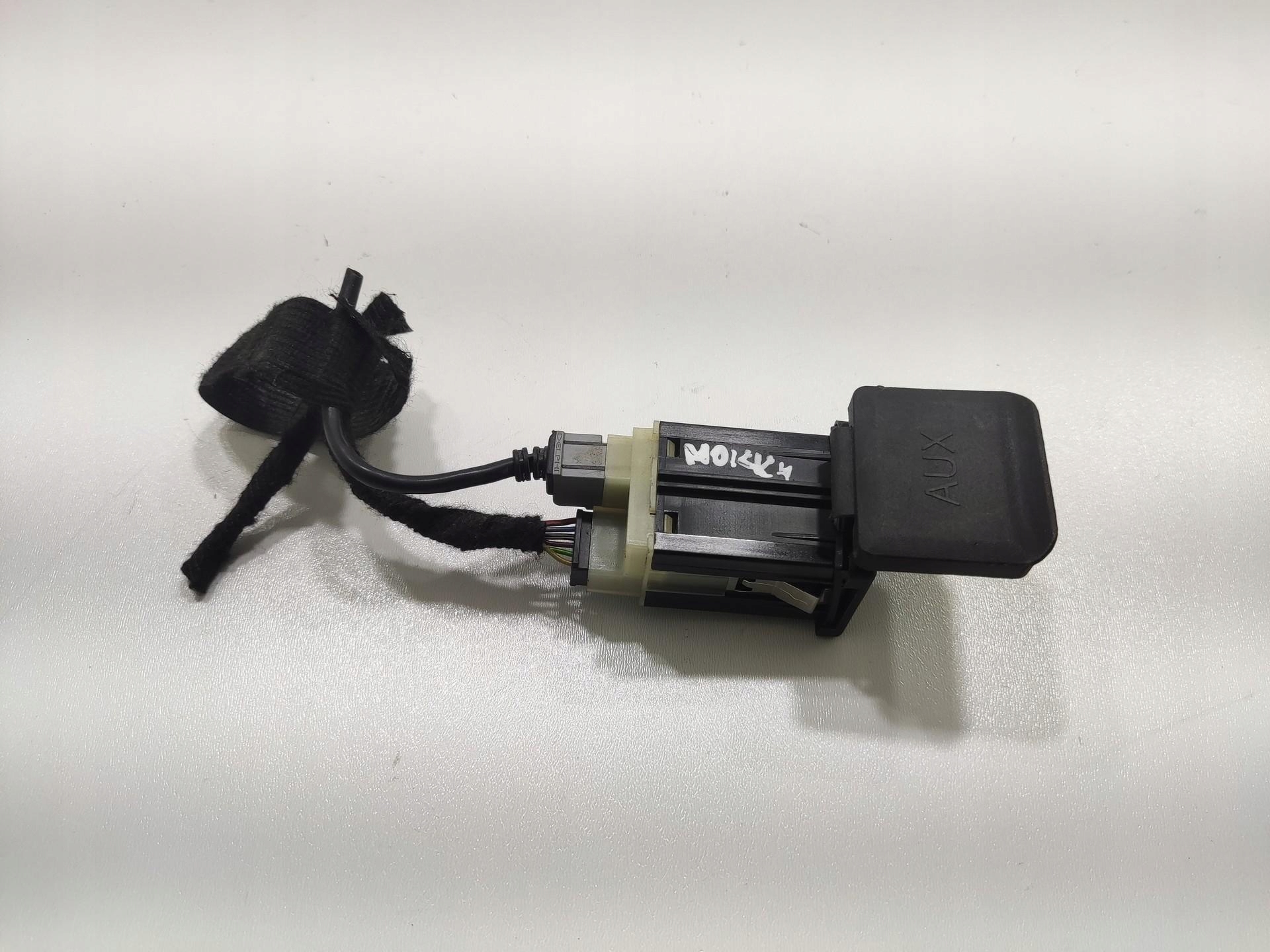 GNIAZDA PORT USB AUX OPEL MOKKA A a 2012-2016 25908967