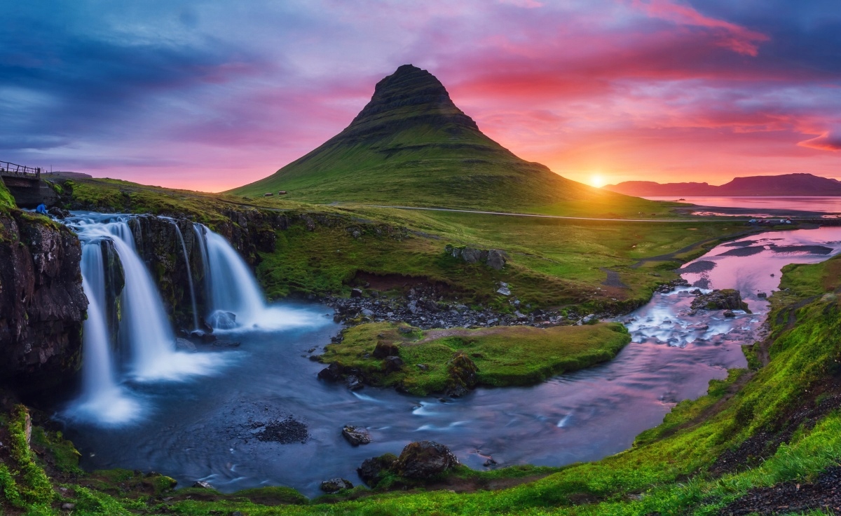 

Fototapeta Flizelinowa Wulkan Kirkjufell 416x254
