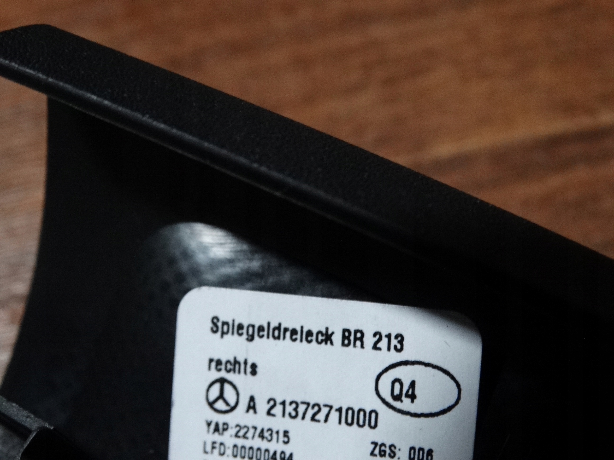 IDEALNA cover speaker MERCEDES W213 1