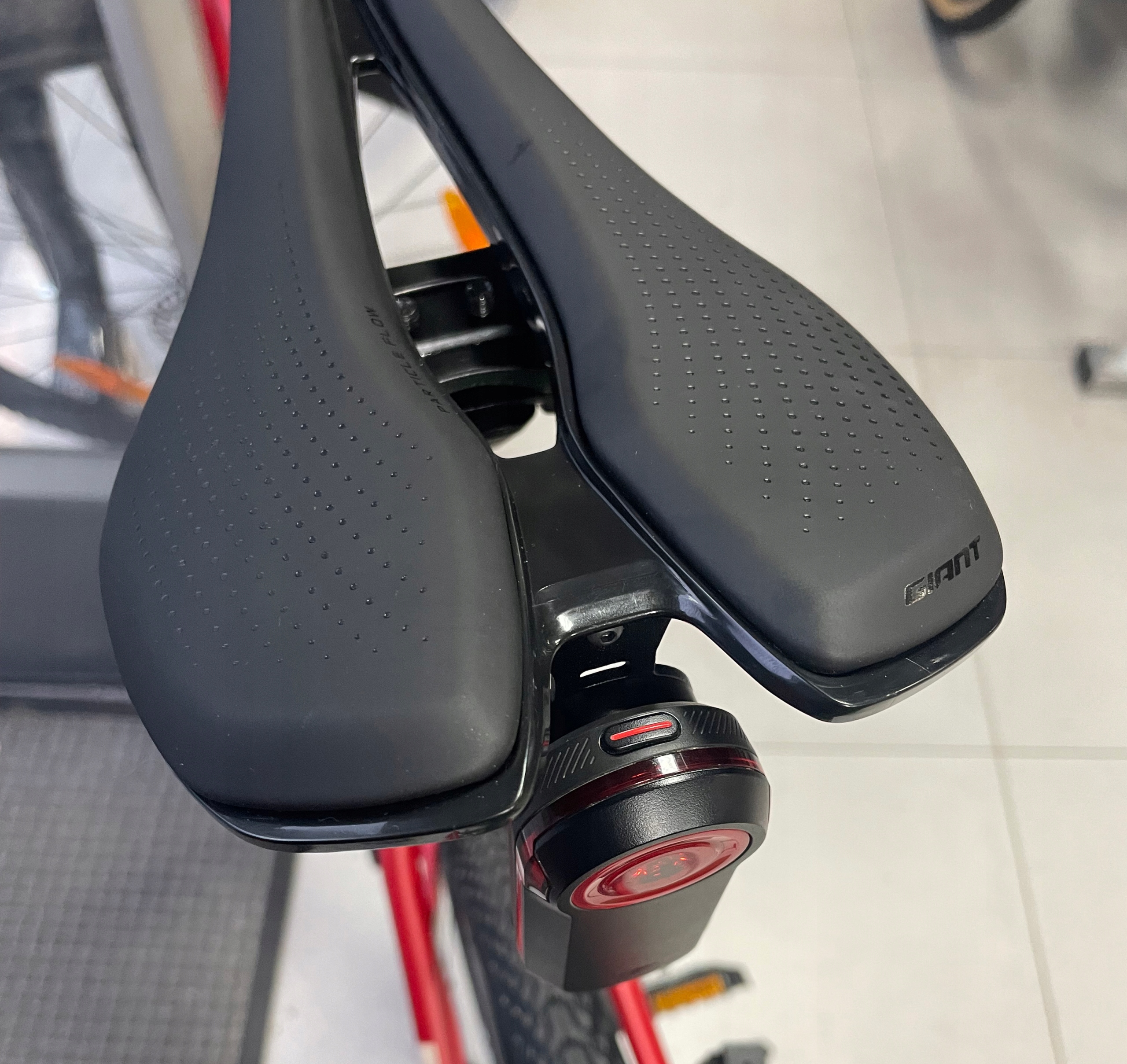 Uchwyt do GARMIN VARIA RTL515 | GIANT Uni Clip Model GR5