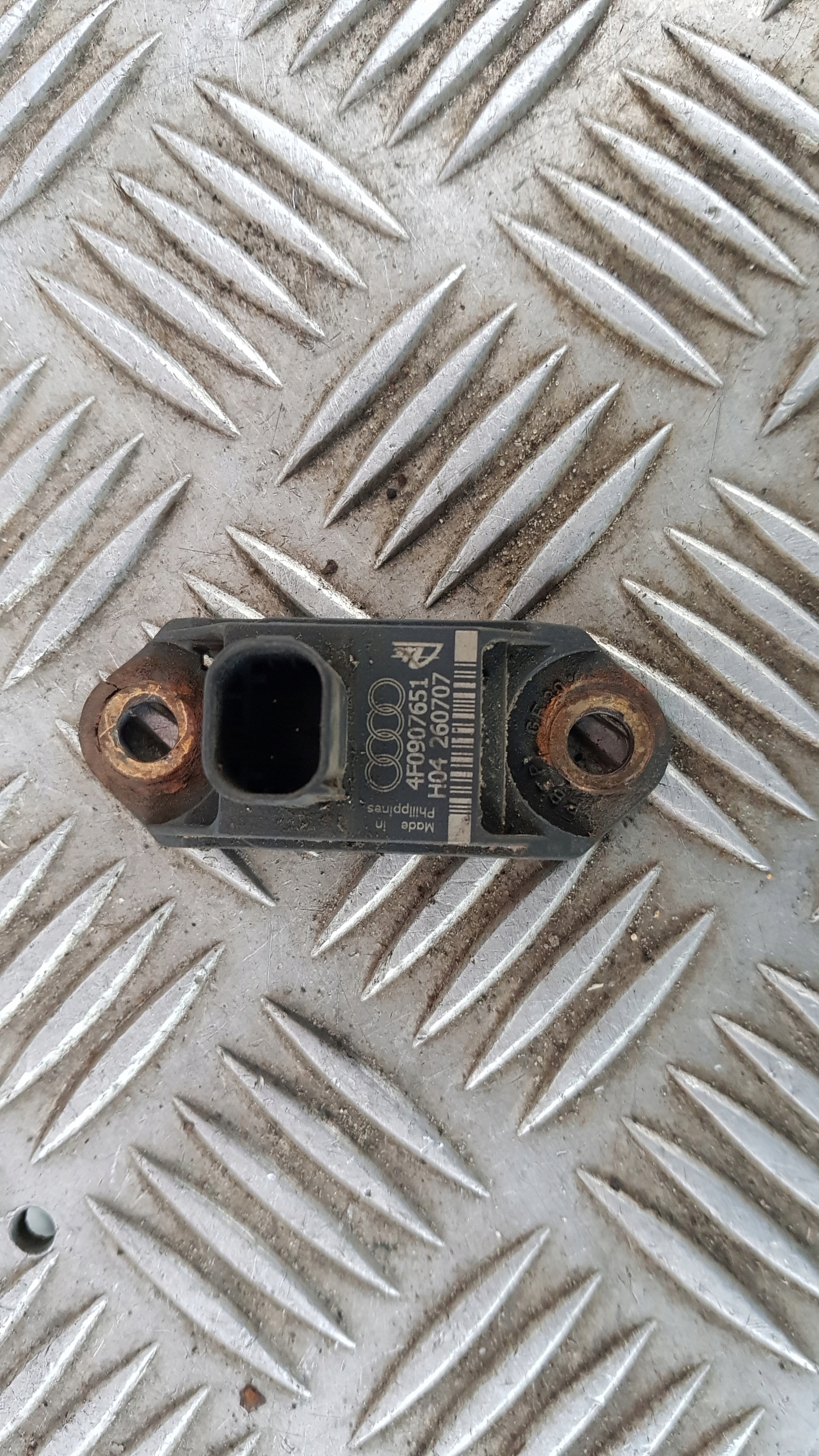 AUDI A6 C6 sensor PRZYSPIESZENIA 4F0907651