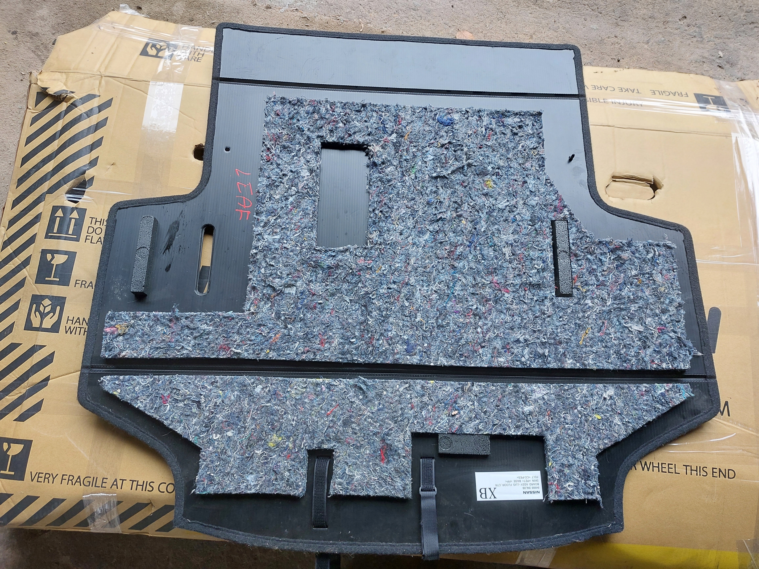 mats boot NISSAN LEAF and 16r