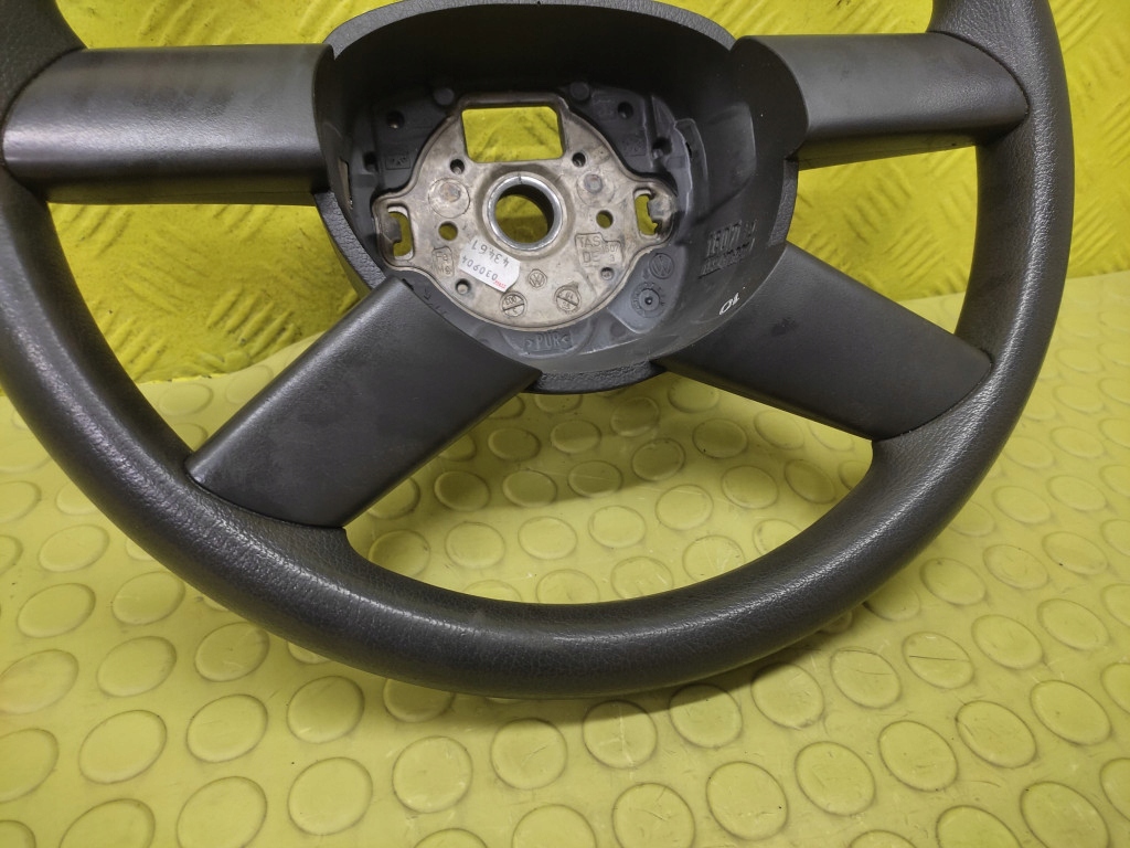 VW GOLF V steering wheel,