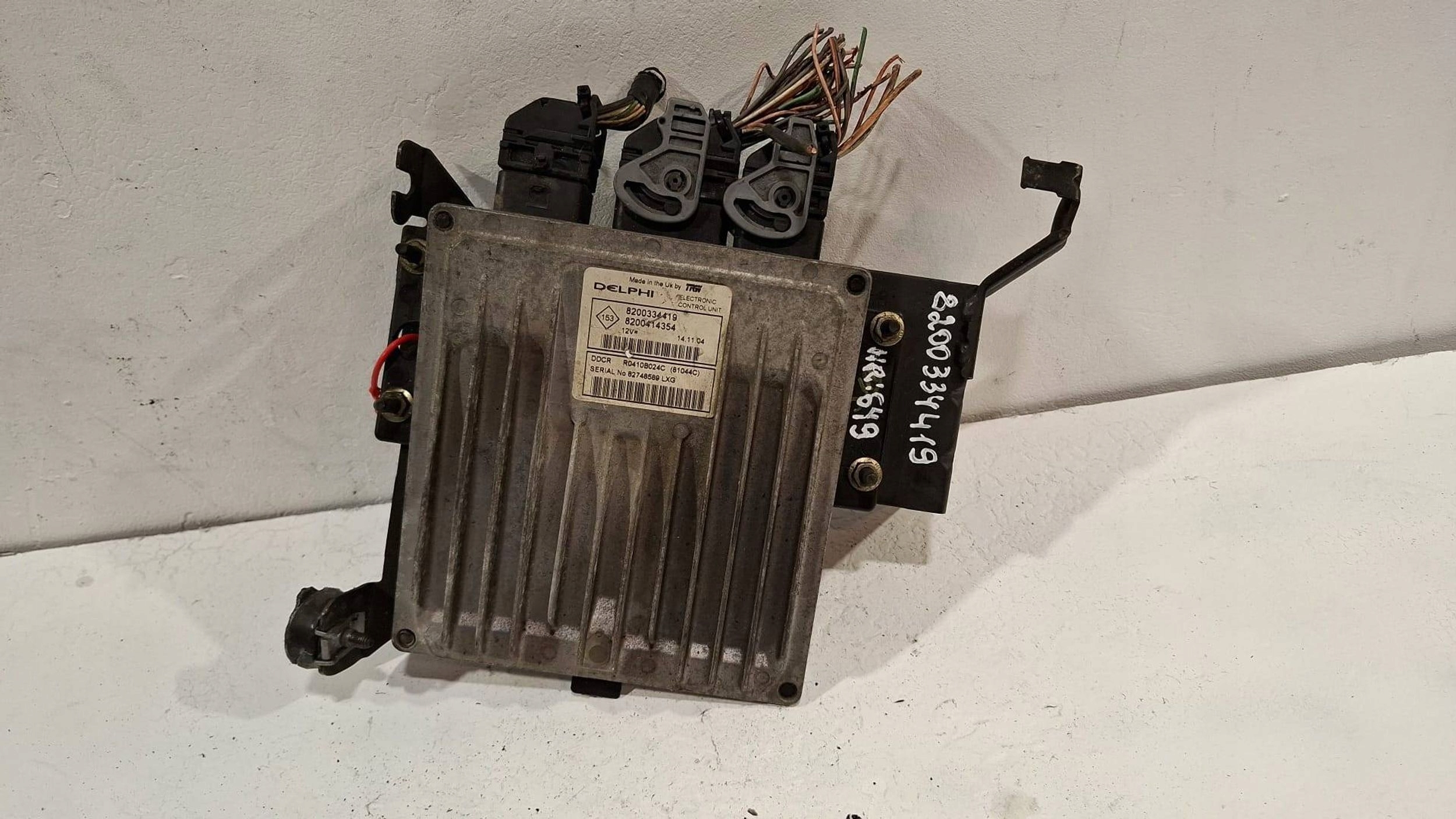 control unit of the engine computer 8200334419 Renault Megane II 1.5 DCI
