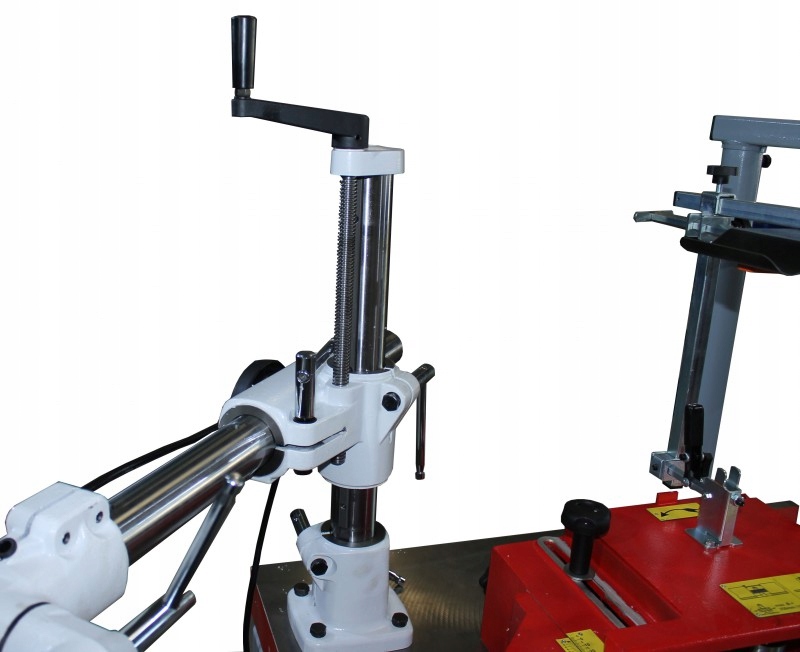 POSUW MECHANICZNY DO FREZARKI 4 ROLKI POSUWY 8 PRĘDKOŚCI MX48 Ilość rolek 4