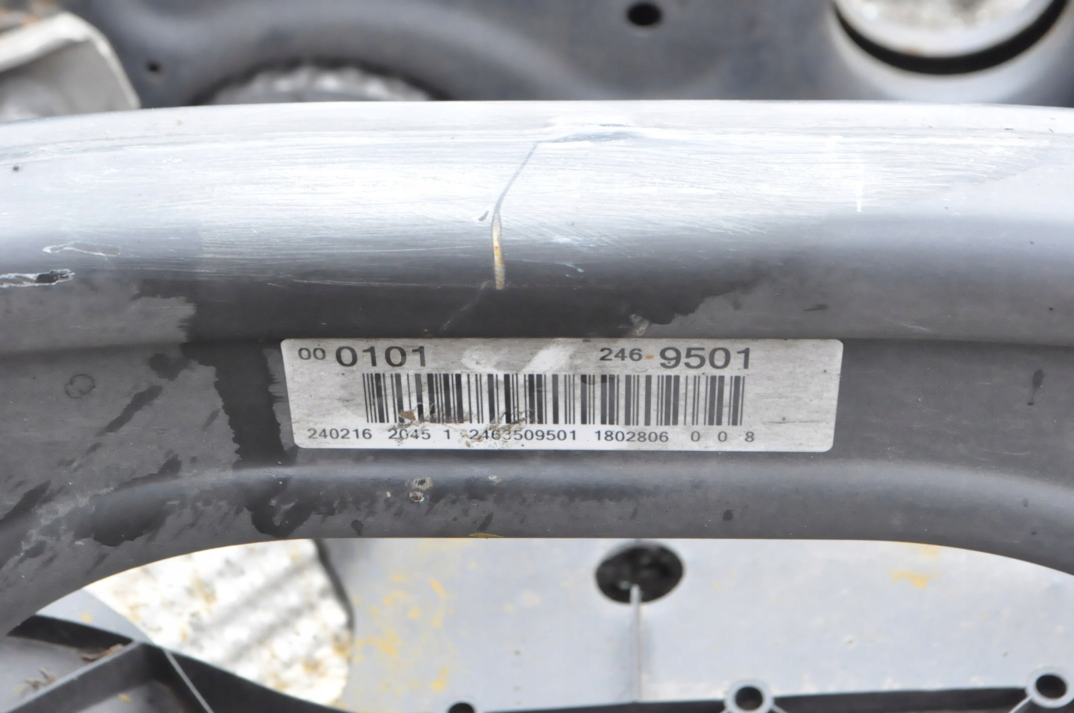 MERCEDES GLA W156 2.2 CDI ZAWIESZENIE BELKA TYŁ 2463509501 Numer katalogowy części 2463509501