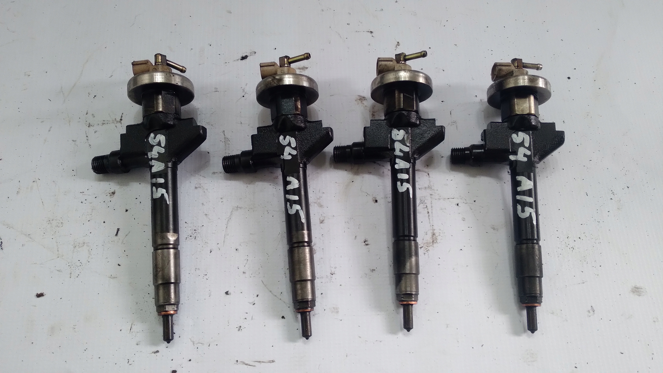 MAZDA 6 2.0 CITD ІНЖЕКТОР ВПОРСКУВАННЯ 13H50