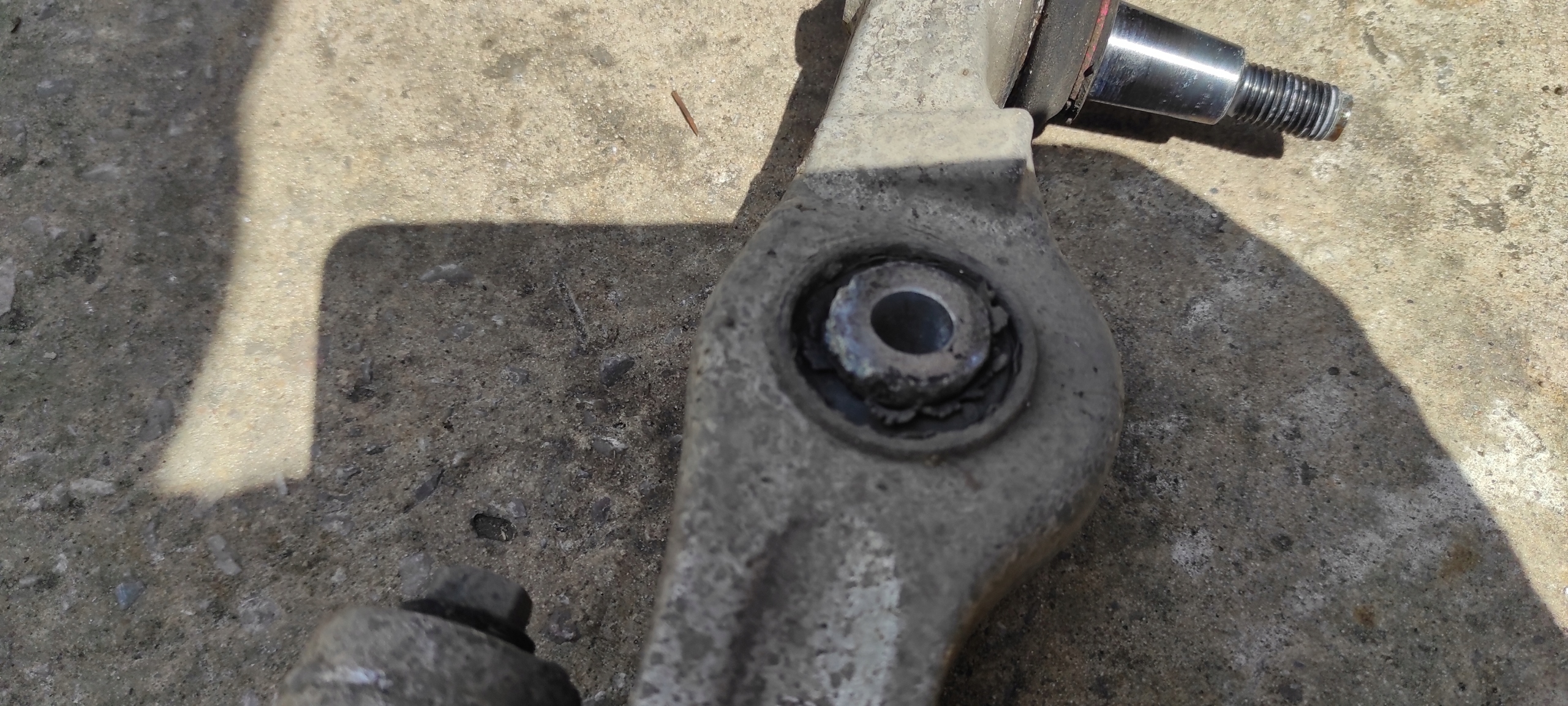 Querlenker links vorne vorne AUDI A4 B6 B7 8E0407155E