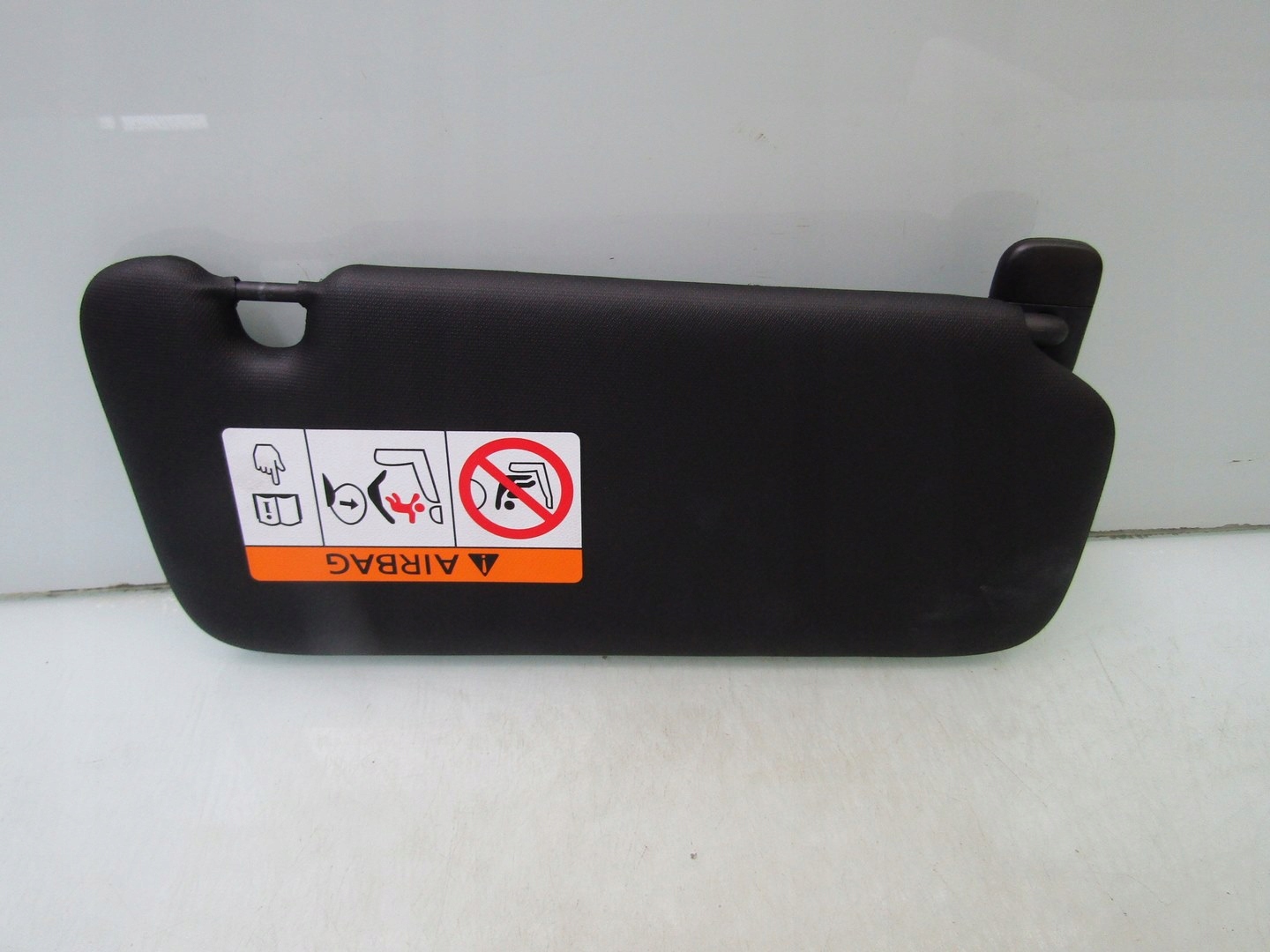 MAZDA 3 BP IV 21R SŁONECZKO LEWE DASZEK OSŁONA PRZECIWSŁONECZNA LEWA Typ samochodu Samochody osobowe