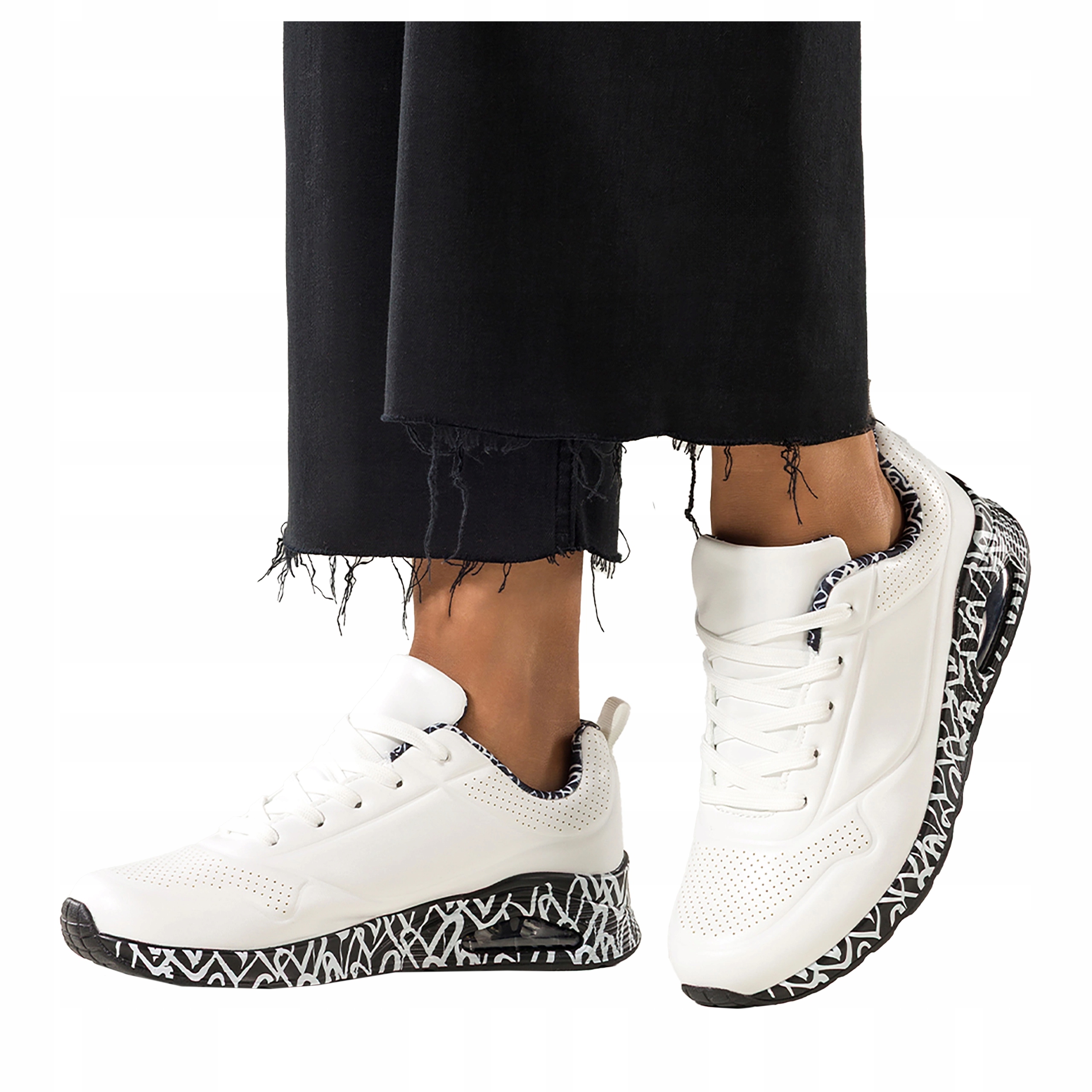 Sneakersy Bílé Dámské Pohodlné Sportovní Lehké Šněrování Na Koturně r 39