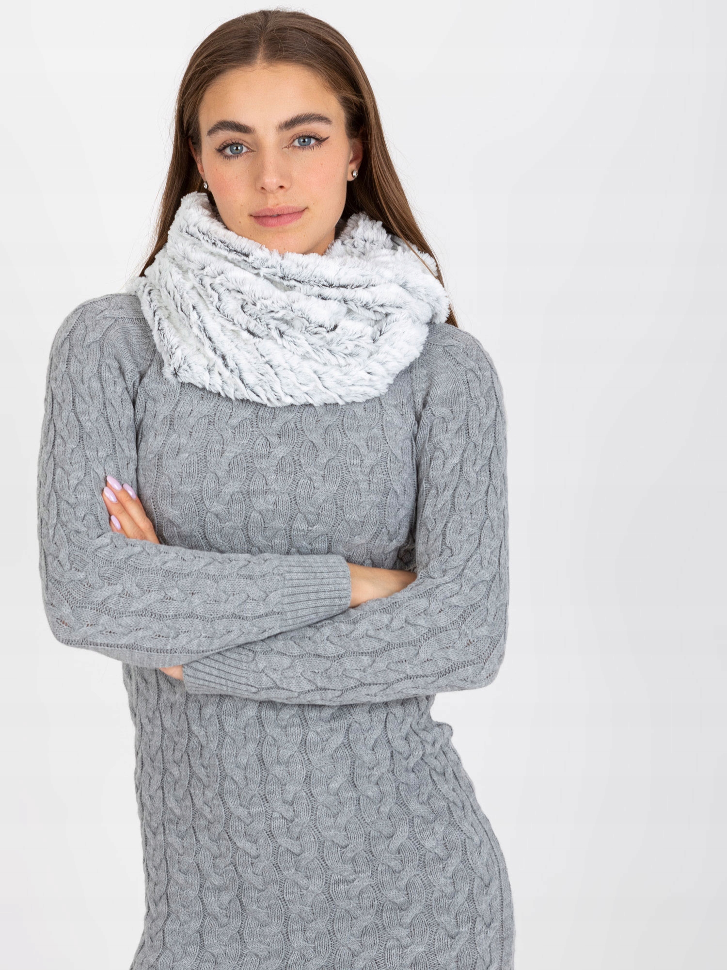 FUTRZANY KOMIN DAMSKI SZAL SZALIK Kolor biały