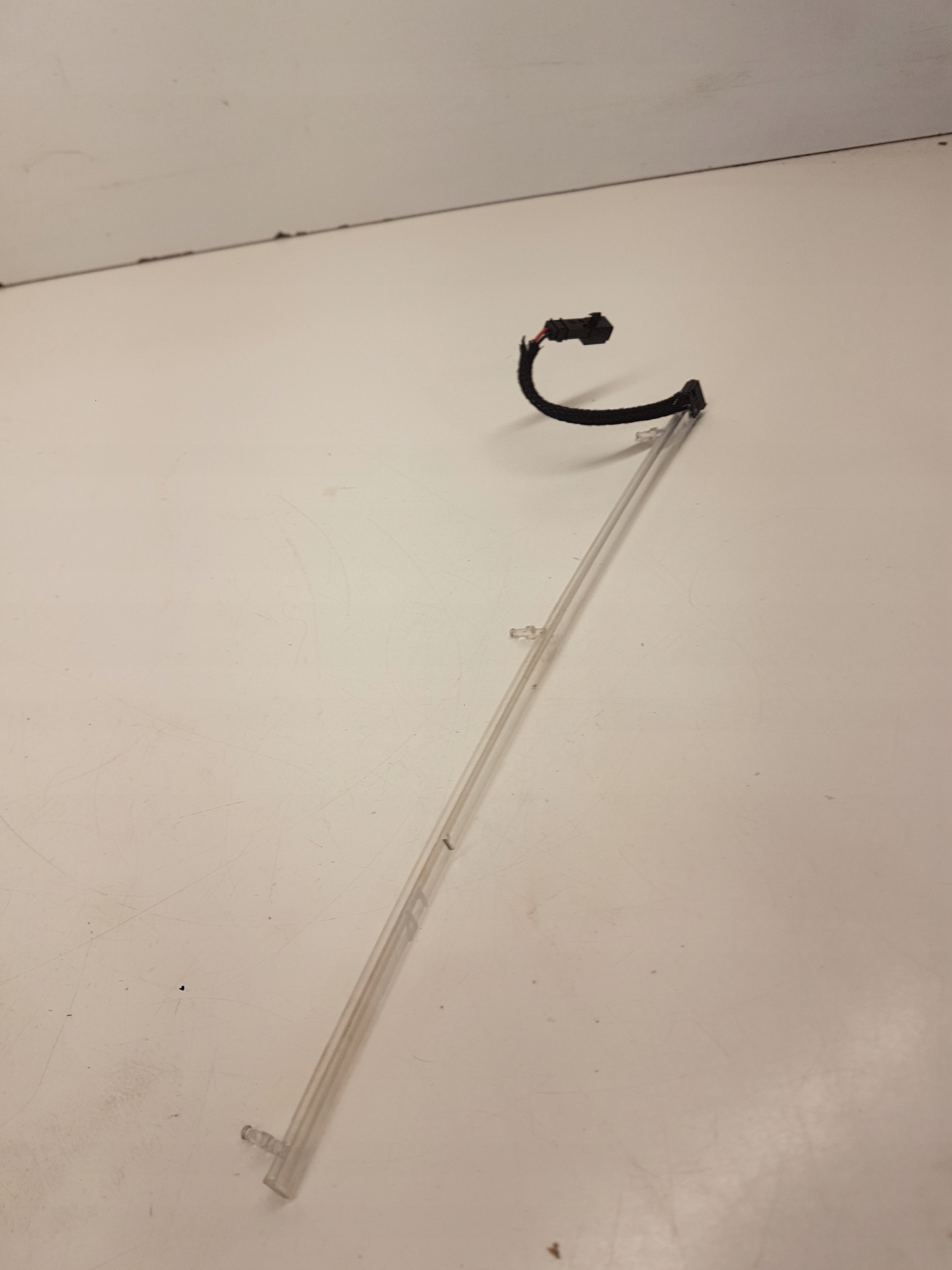 LISTWA LED DRZWI AUDI A6 C6 LEWY PRZÓD 4F0919173A