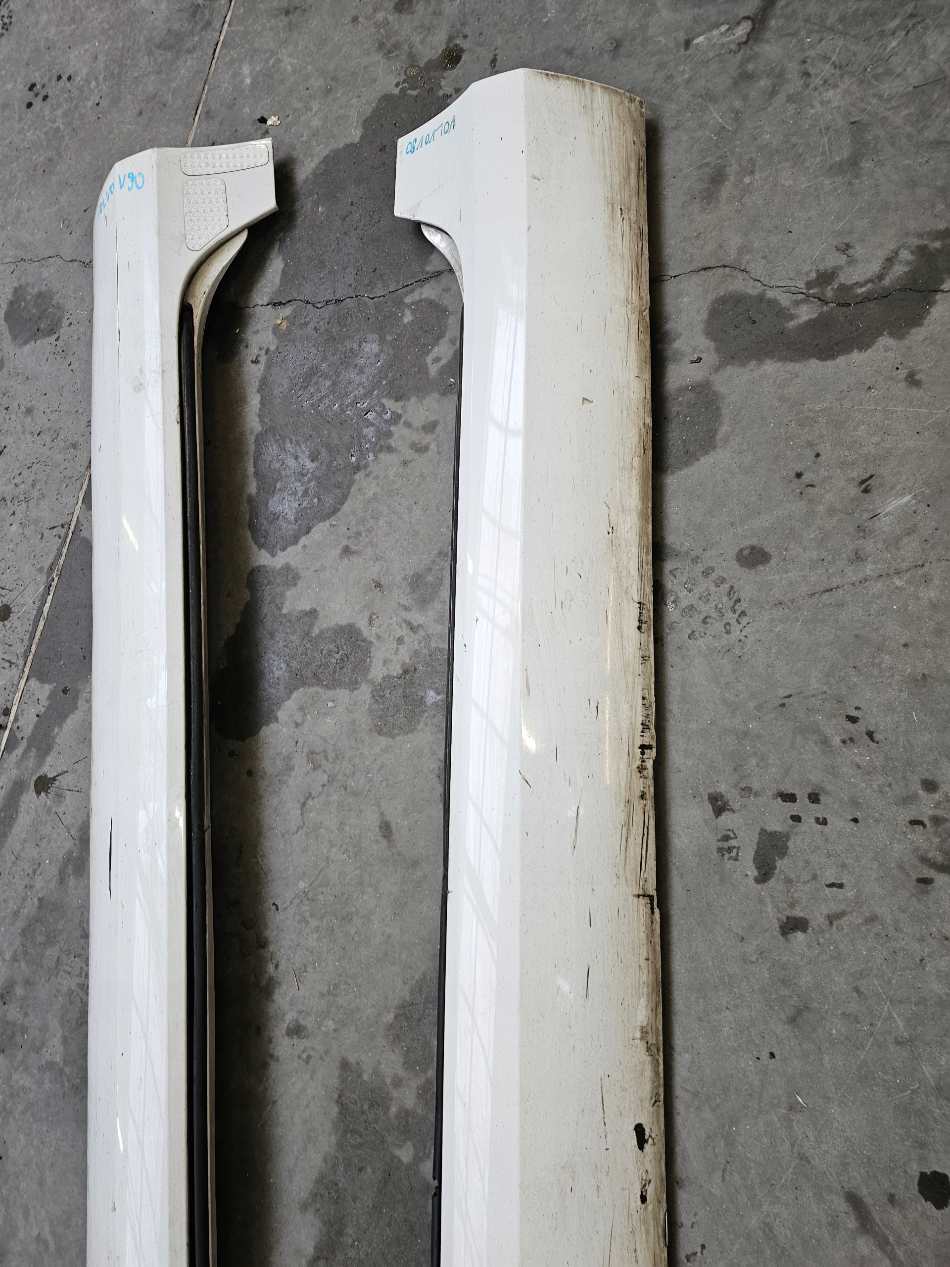 VOLVO S90 II V90 moulding cap threshold right left
