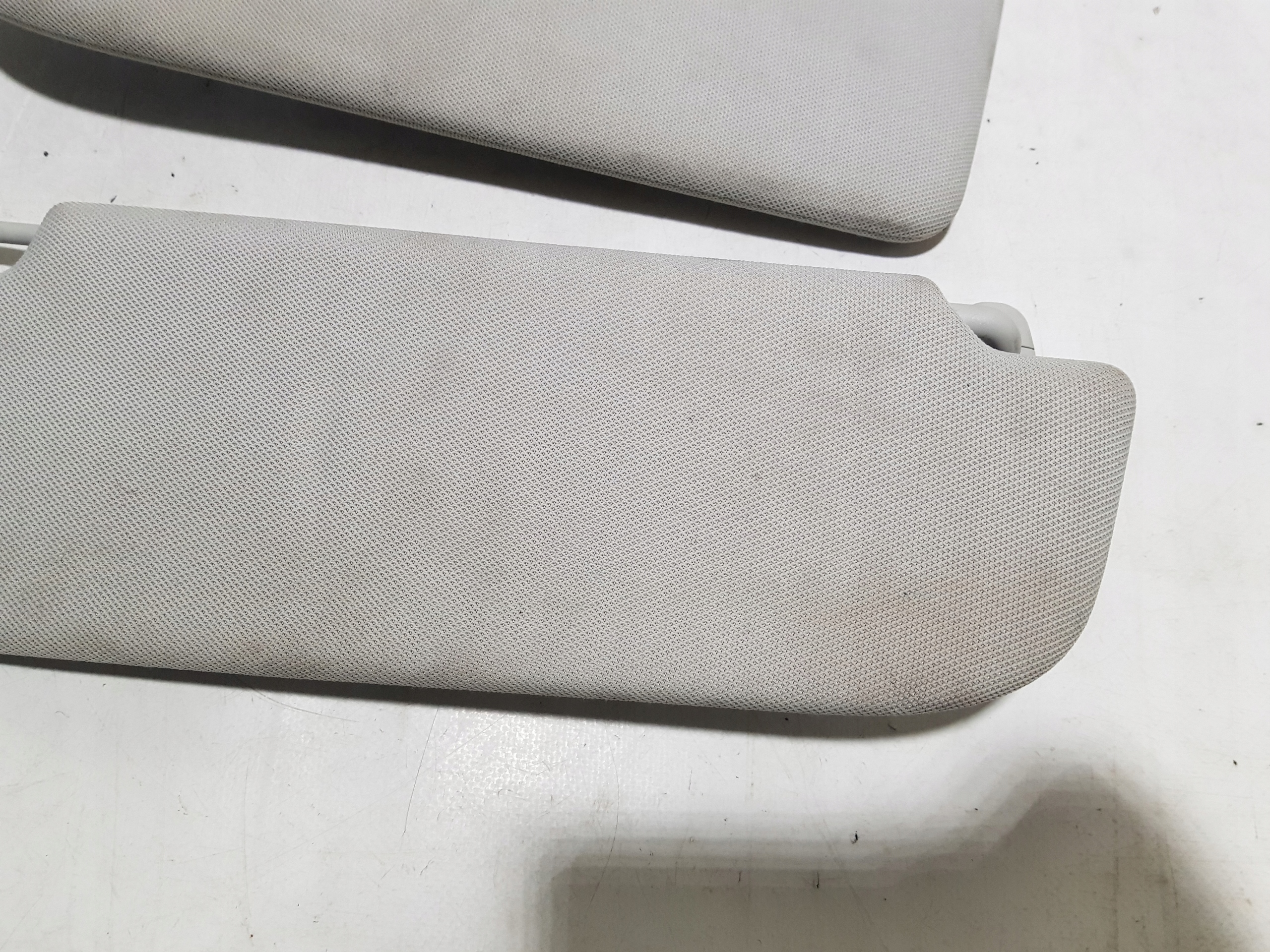 covers PRZECIWSLONECZNE visors right left KOMPLET 4H0857551 4H0857552