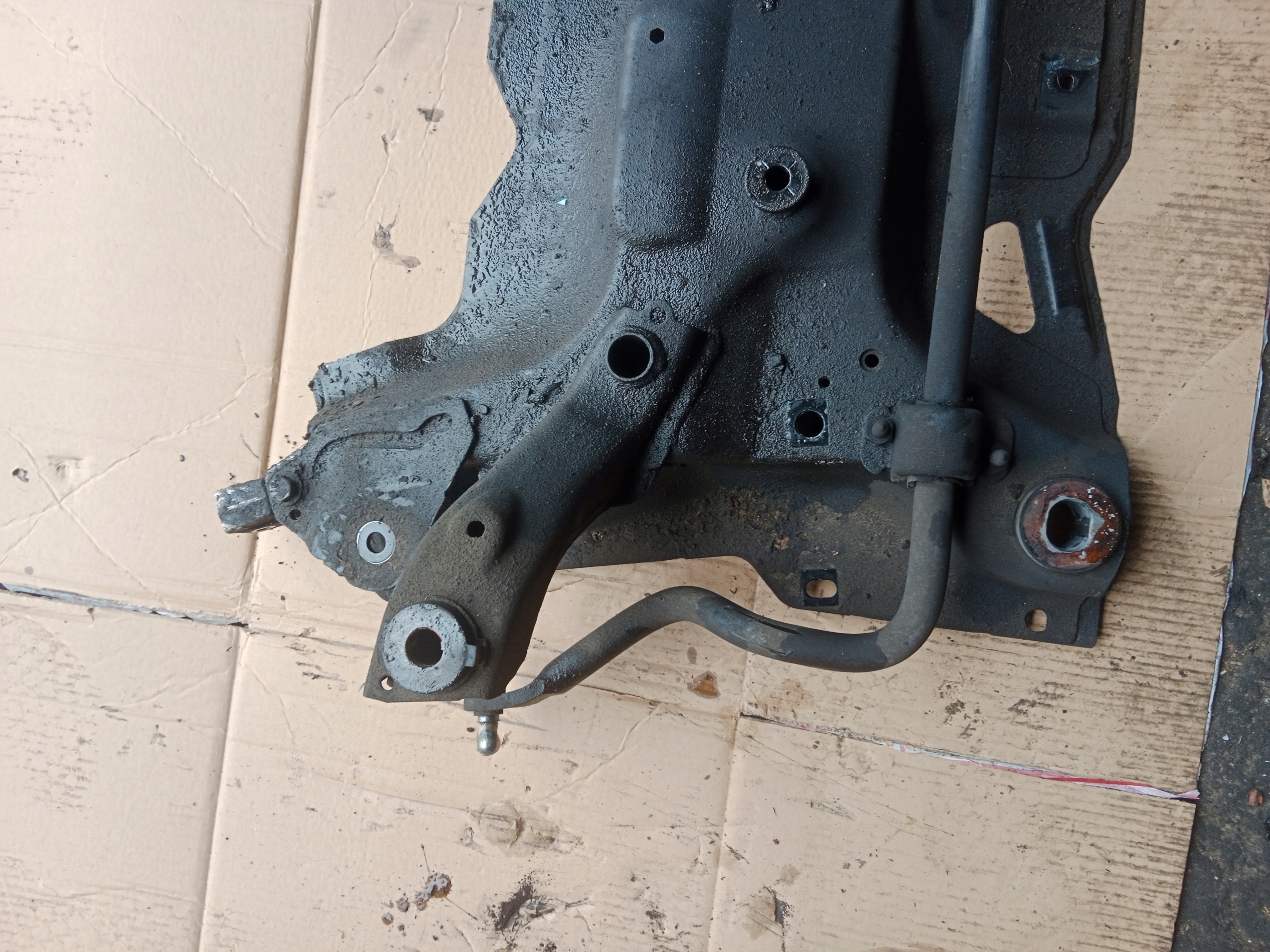 axle beam subframe axle beam front PEUGEOT 508 and 09-> R. 1.6 EHDI
