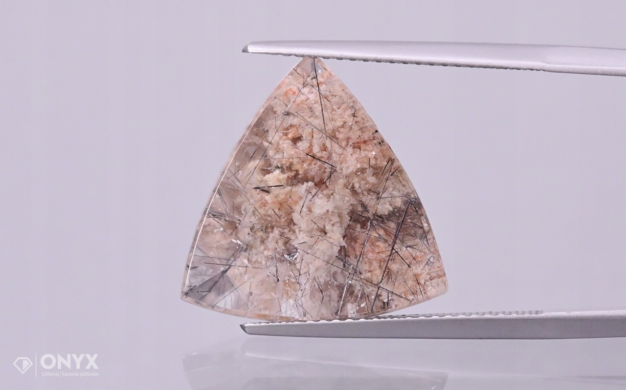 Křemen s Lodolitem fazetovaný nepravidelný 18x16,5 mm