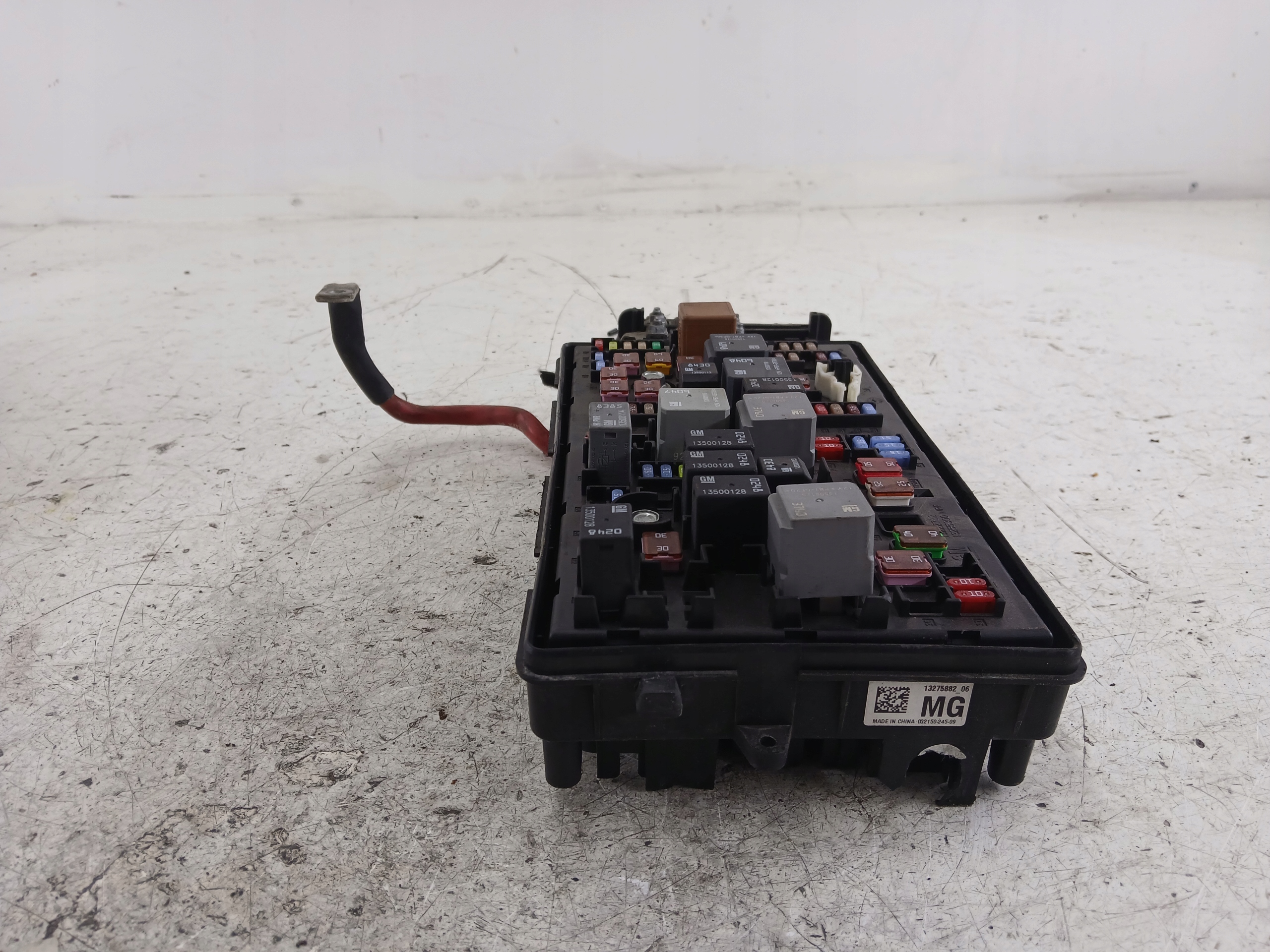 Module fusibles OPEL INSIGNIA A 13275882 08-14
