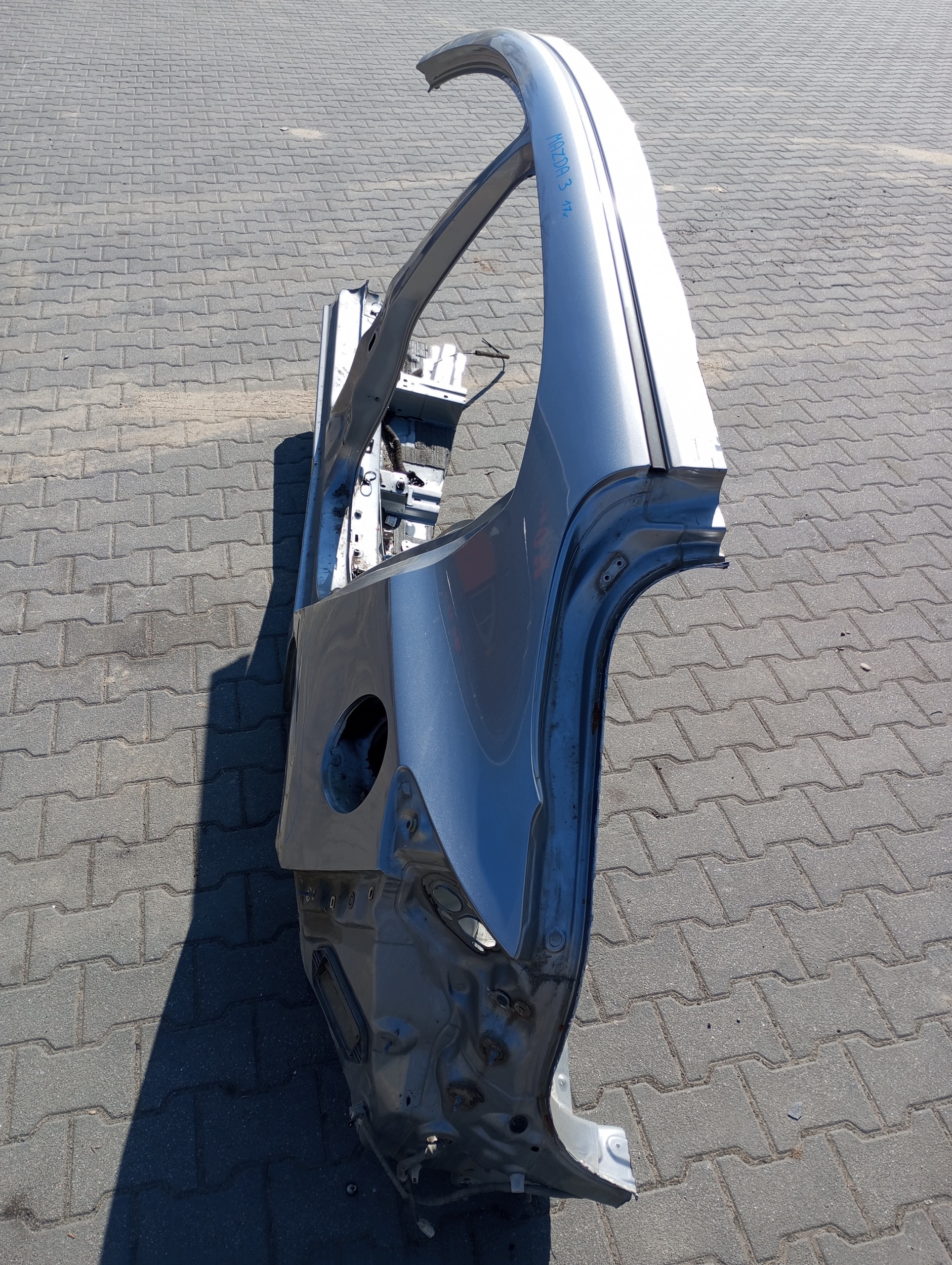 quarter left rear BOK CALY MAZDA 3 BM