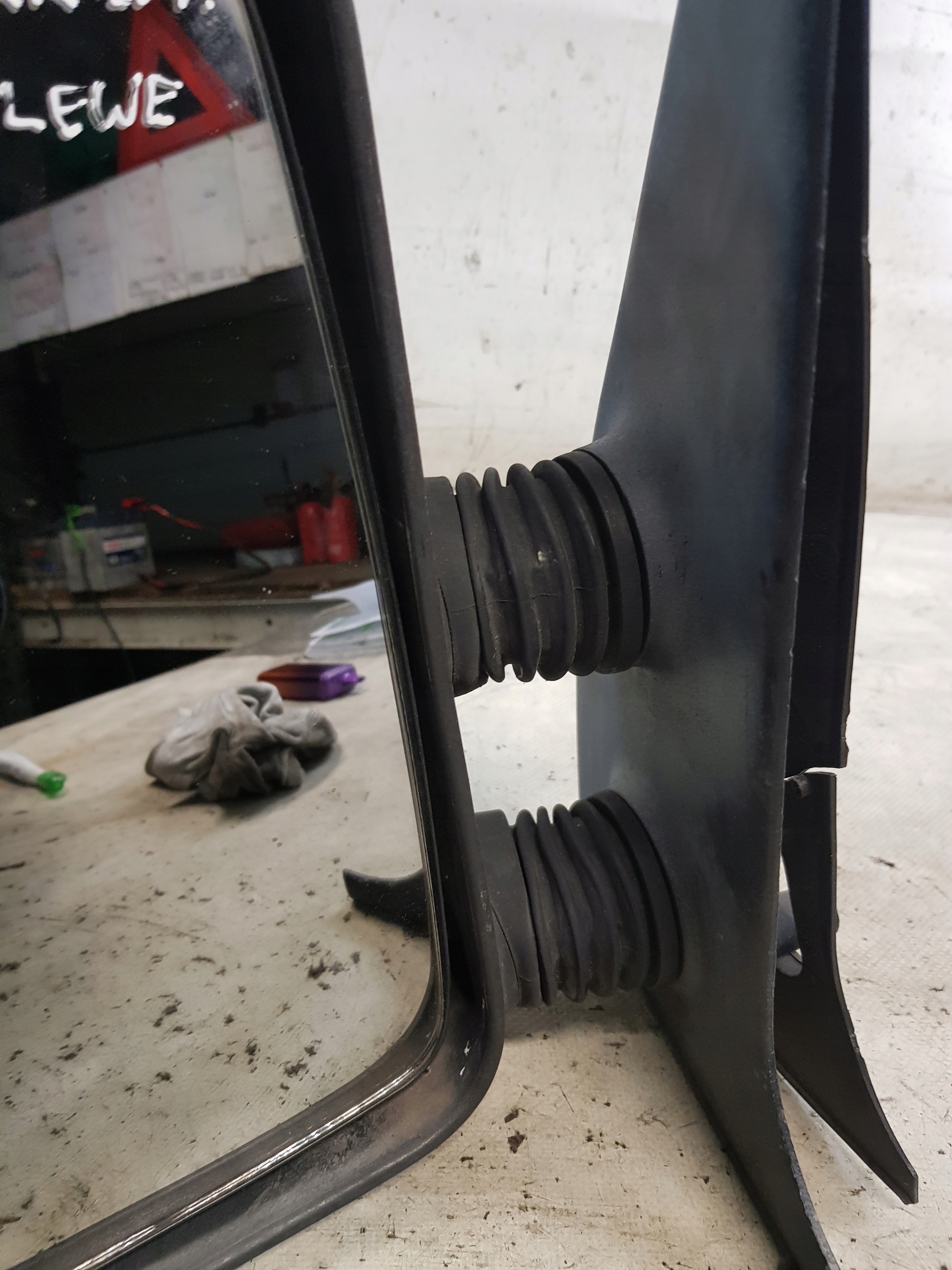 PEUGEOT BOXER and 95R. mirror left manually
