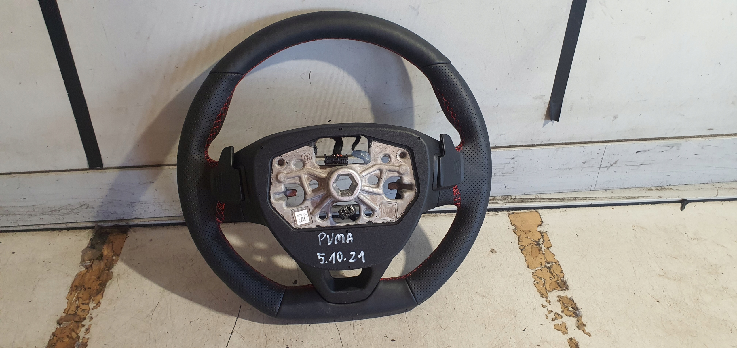 FORD PUMA MK2 KIEROWNICA GRZANA ST LINE ŁOPATKI Producent części Ford OE