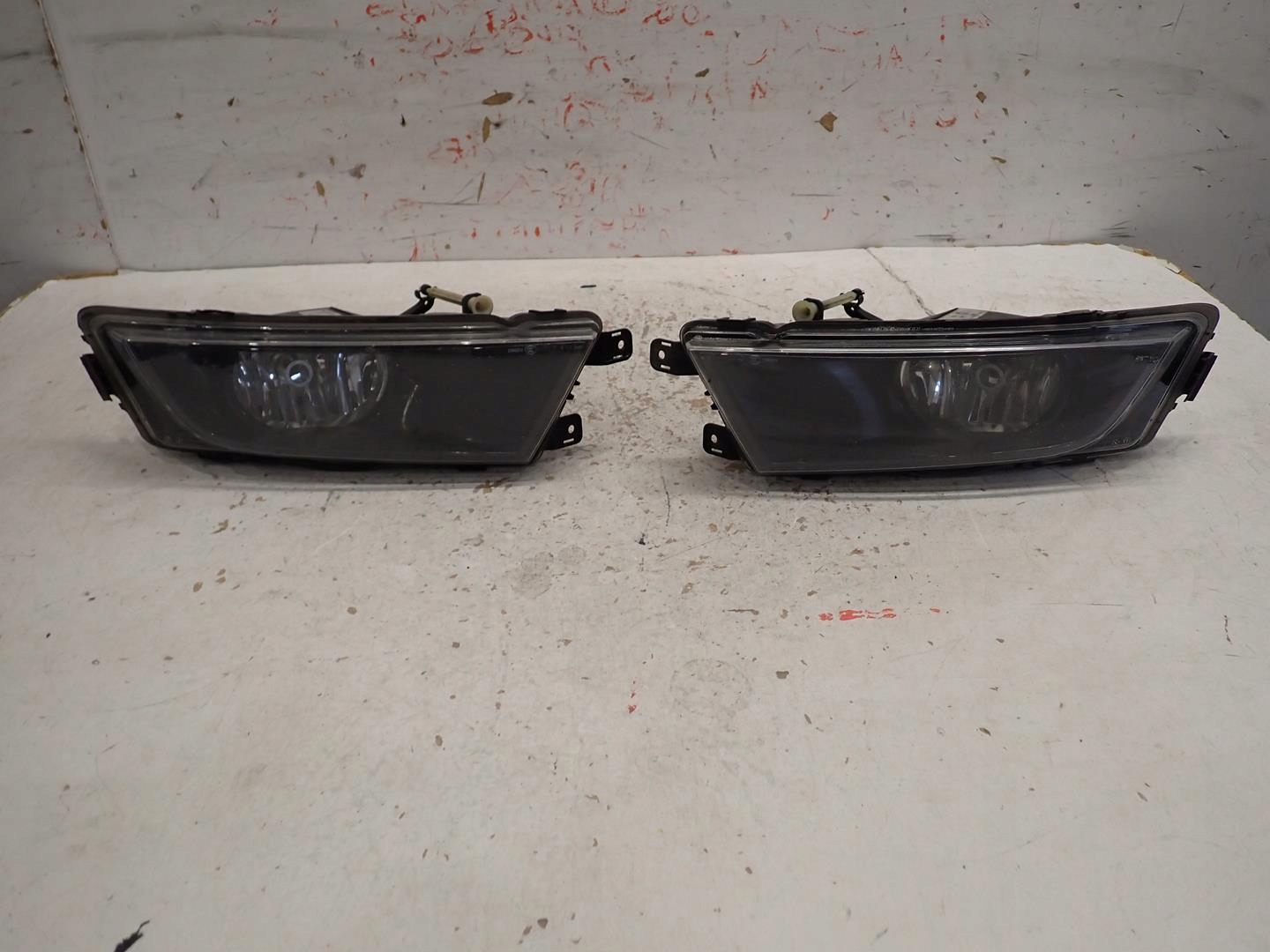 fog light left SKODA OCTAVIA III 2012- 5E0941699E