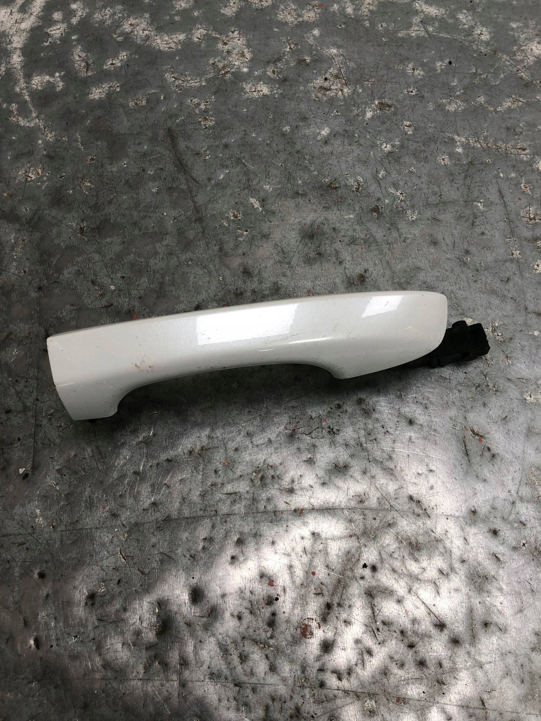handle exterior right front VW TIGUAN ALLSPACE 5NN837206B