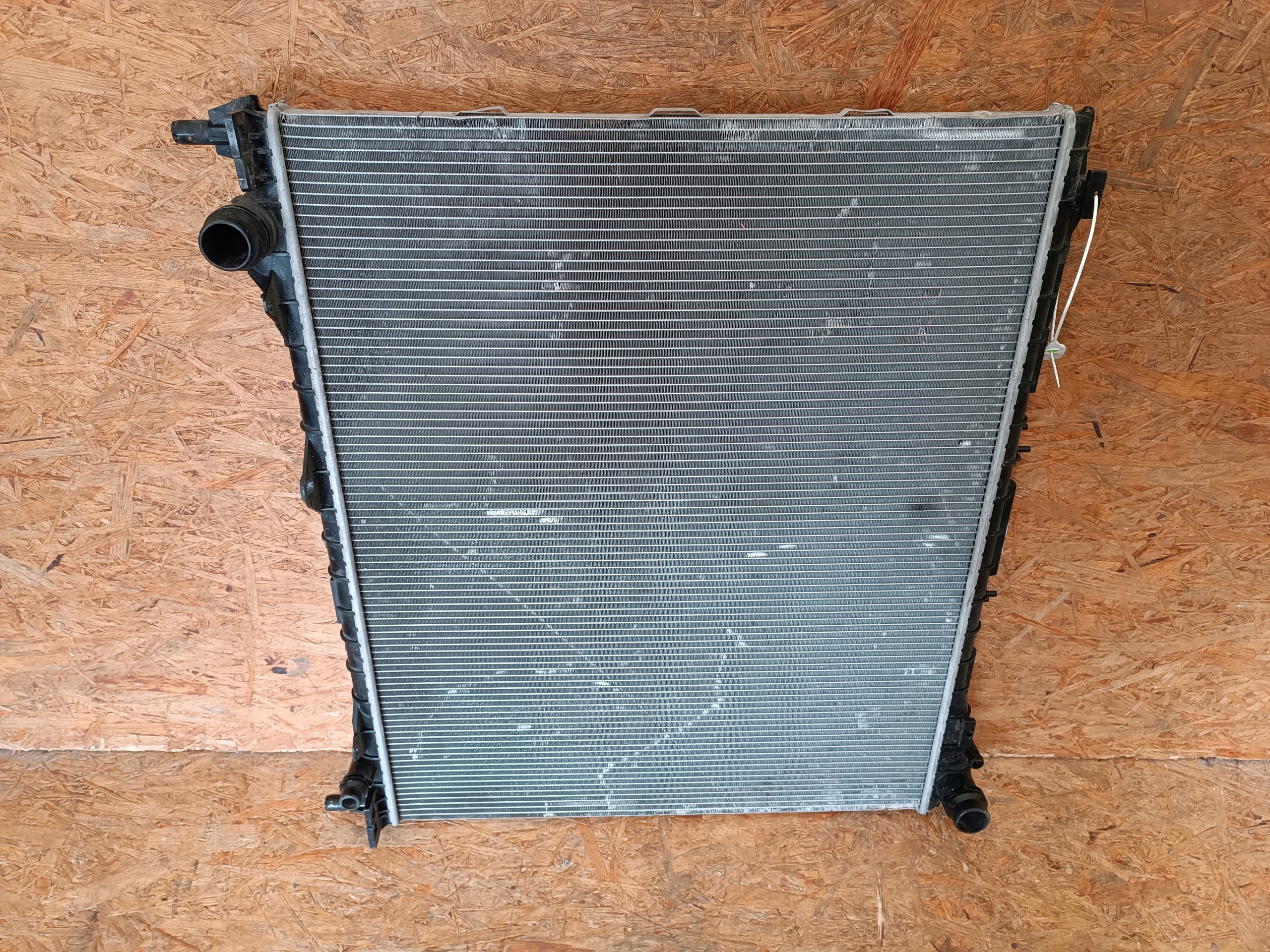 CHŁODNICA WODY RANGE ROVER SPORT L494 3.0D 13- CPLA-19E839-AD Wersja Europejska