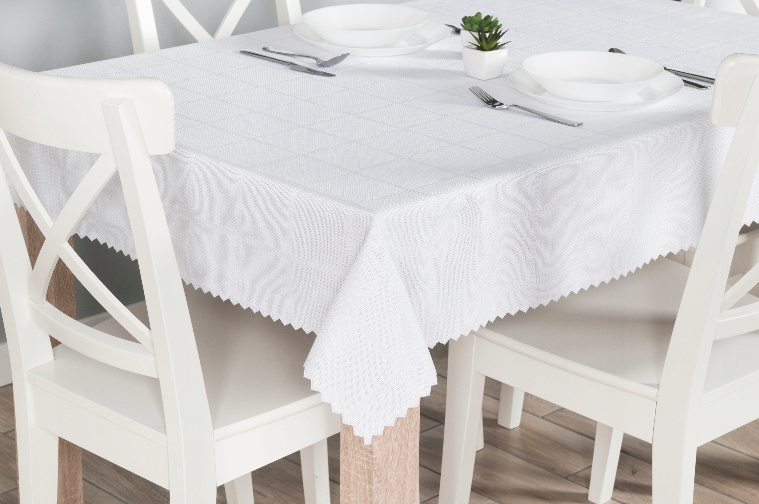 OBRUS PLAMOODPORNY 200cm X 140cm Typ obrus