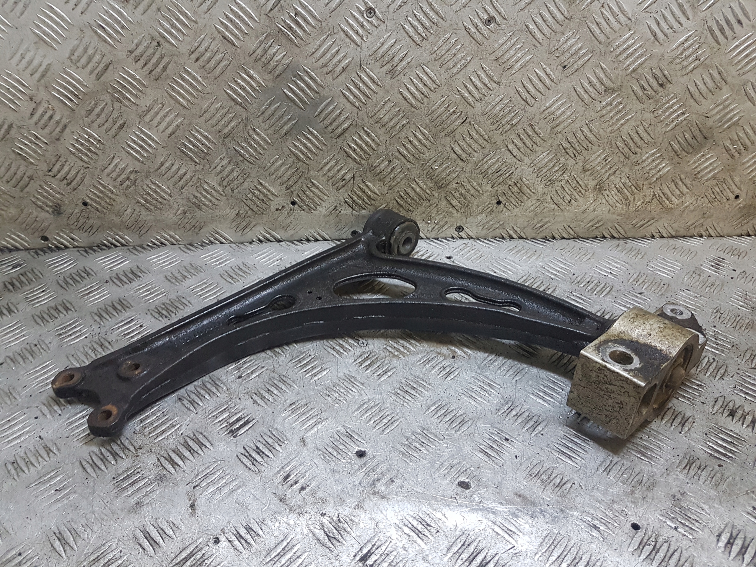 arm left front AUDI A3 8P 1K0407153G