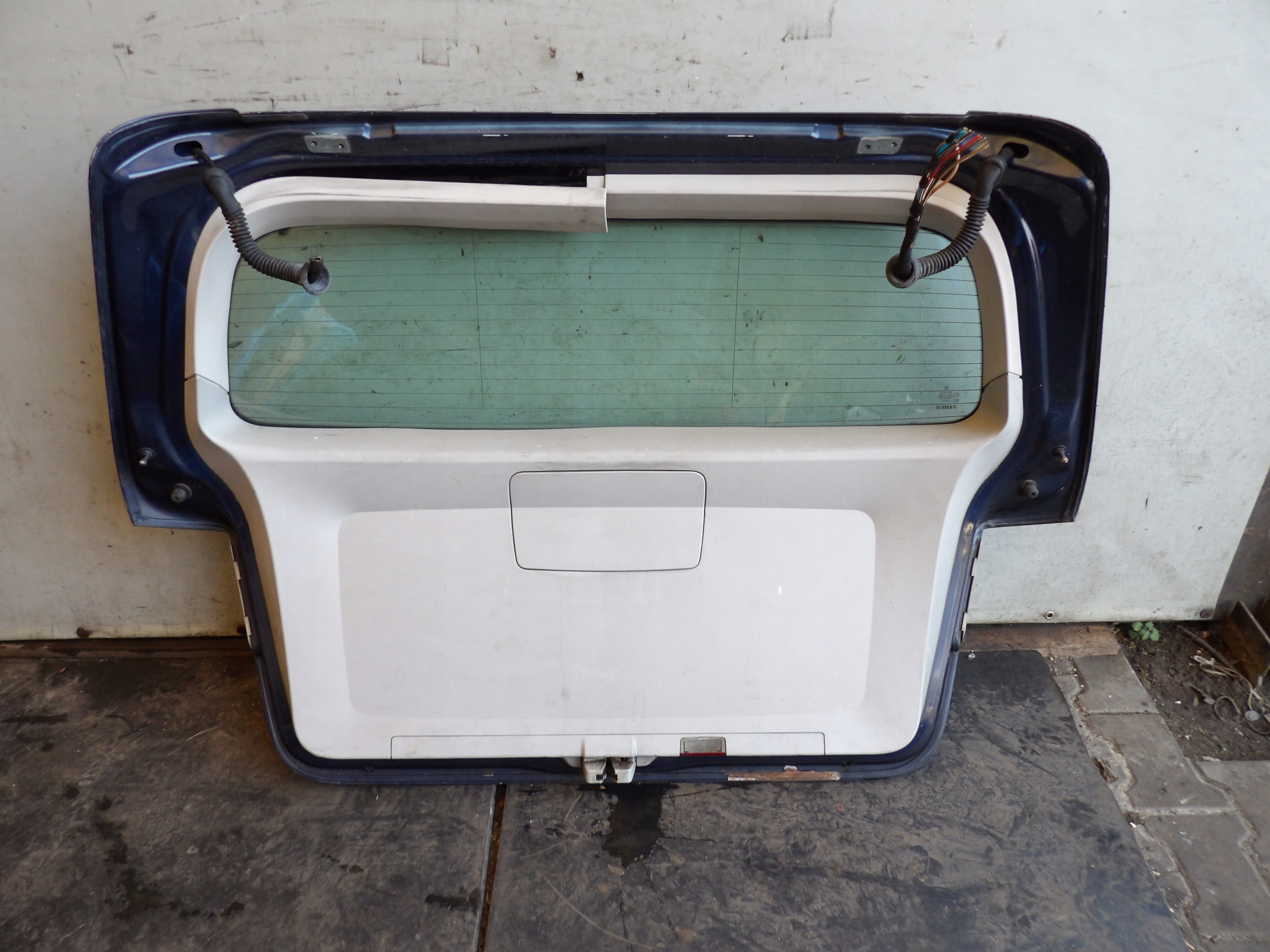 Mercedes W245 boot doors lak. 375
