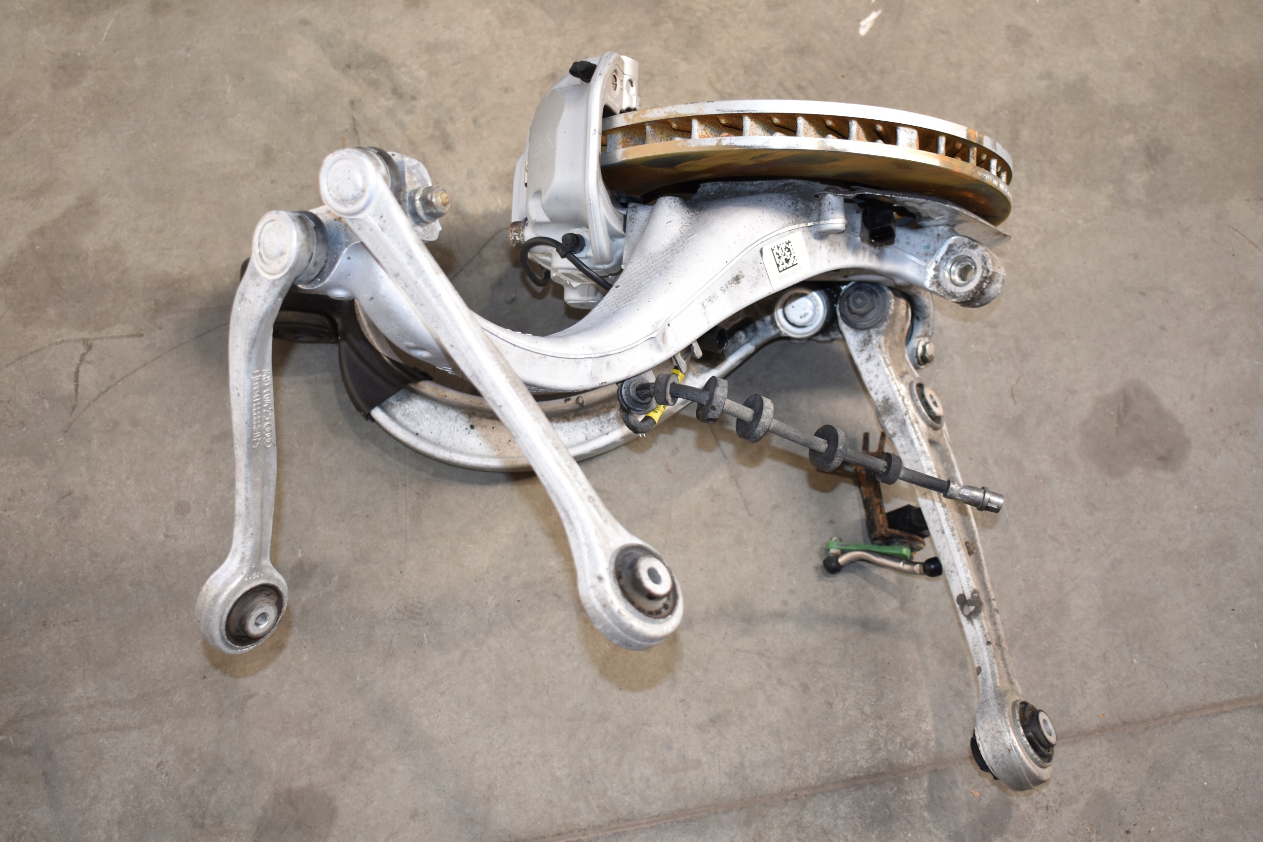 IDEALNE sususpension front front left PORSCHE MACAN 3.0 1