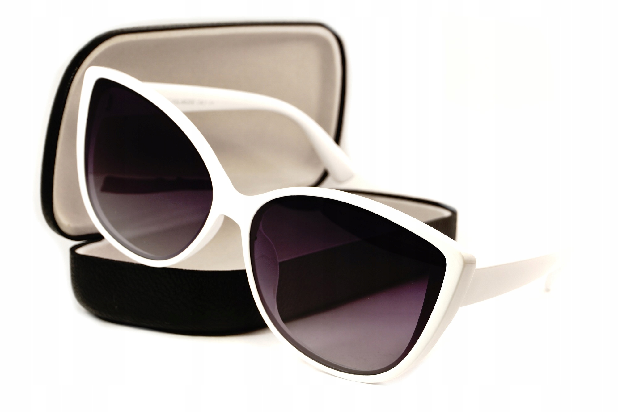 

Białe Okulary Przeciwsłoneczne Dla Kierowcy Z Etui