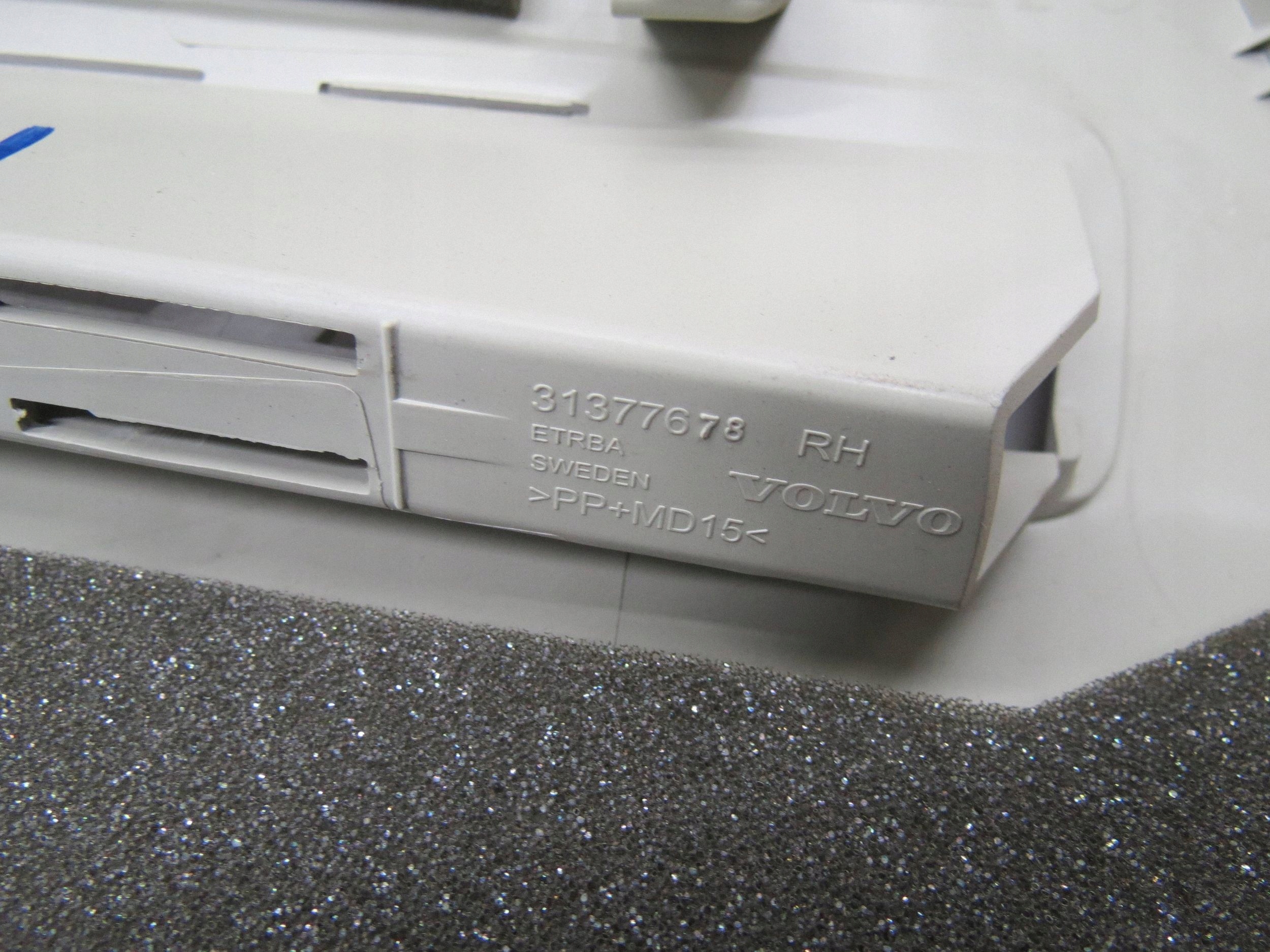 cover upper SLUPKA right D VOLVO S90 V90 31377678