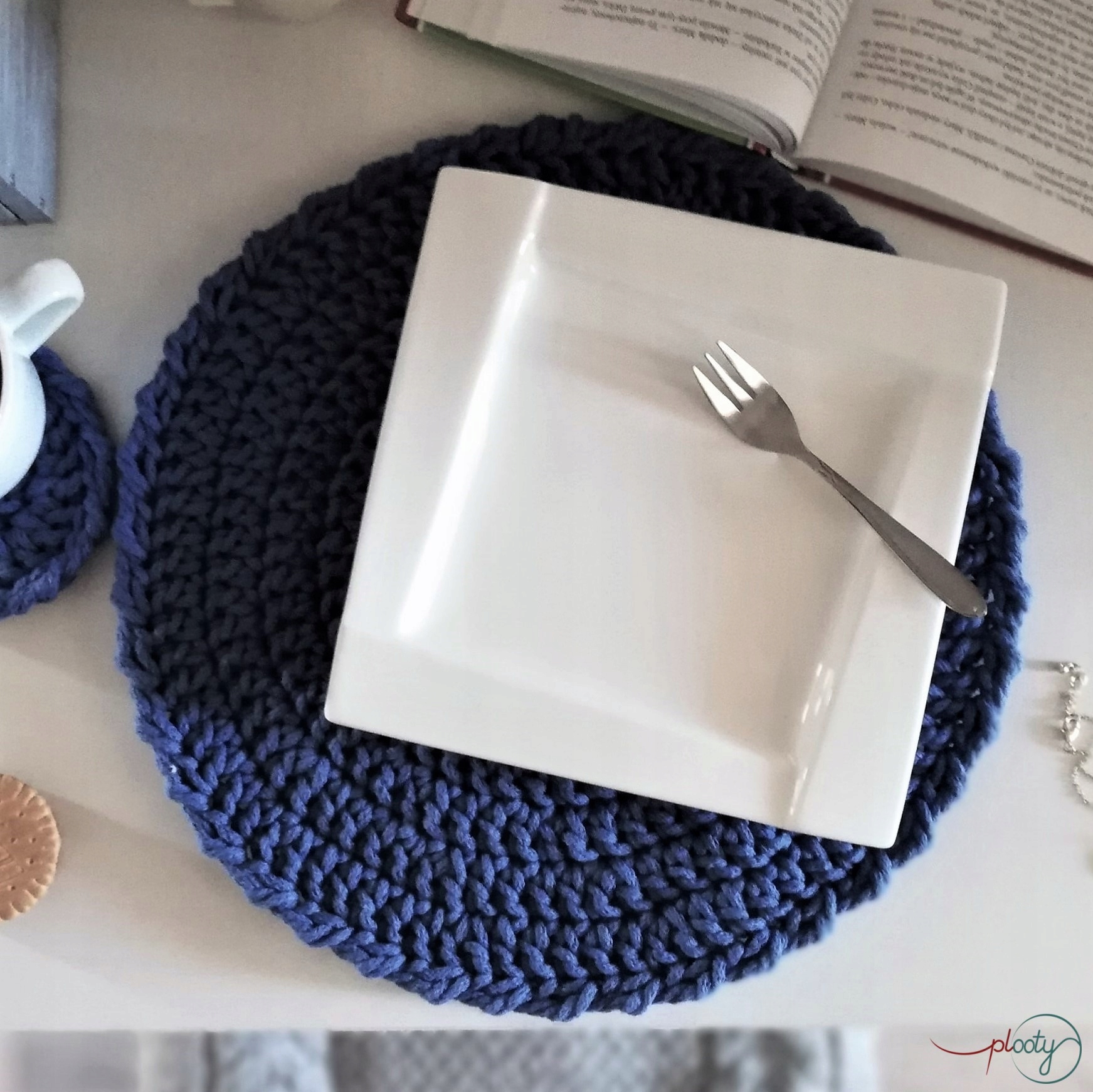 Podložky pod talíře 28 cm různé barvy