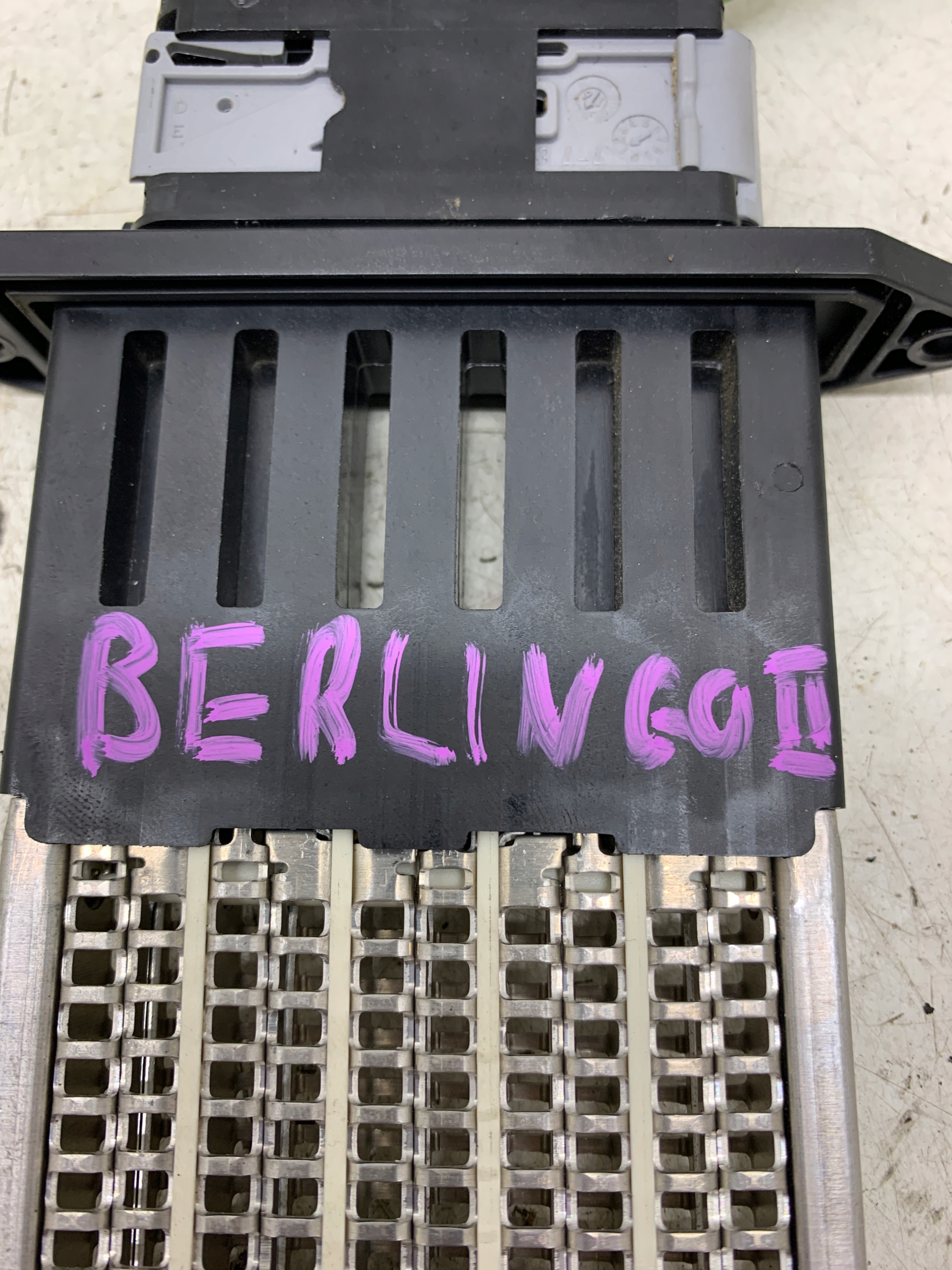 Radiateur / refroidisseur Électrique Bloc de chauffage complet A52103100 CITROEN BERLINGO II