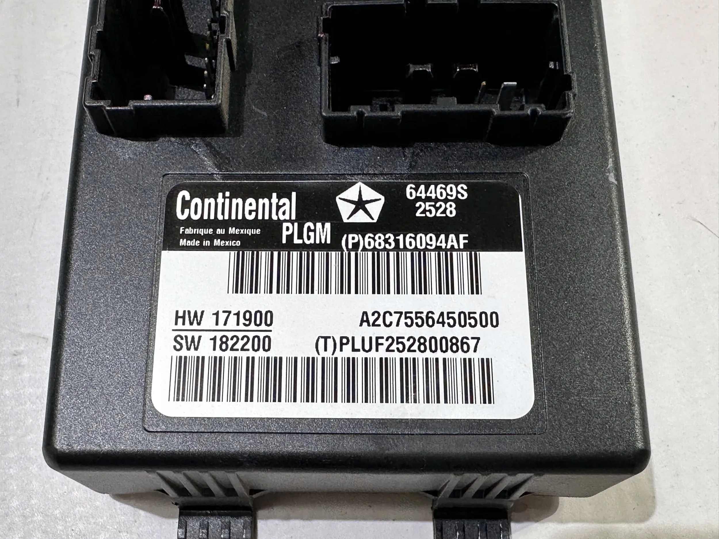 control unit module bonnet boot Chrysler Pacifica 2016 - 2024