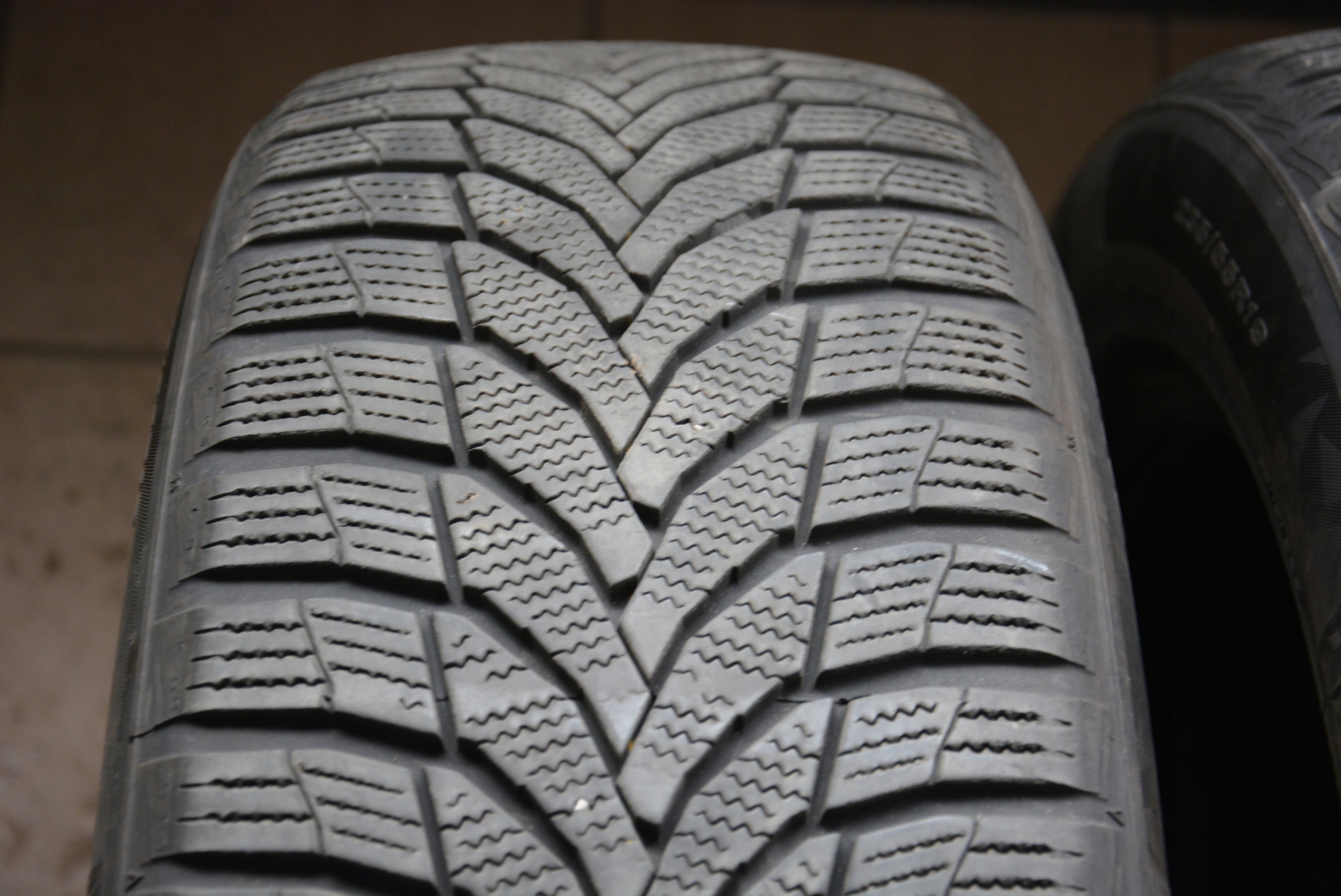 ШИНИ NEXEN 235 / 55R19 ...2шт