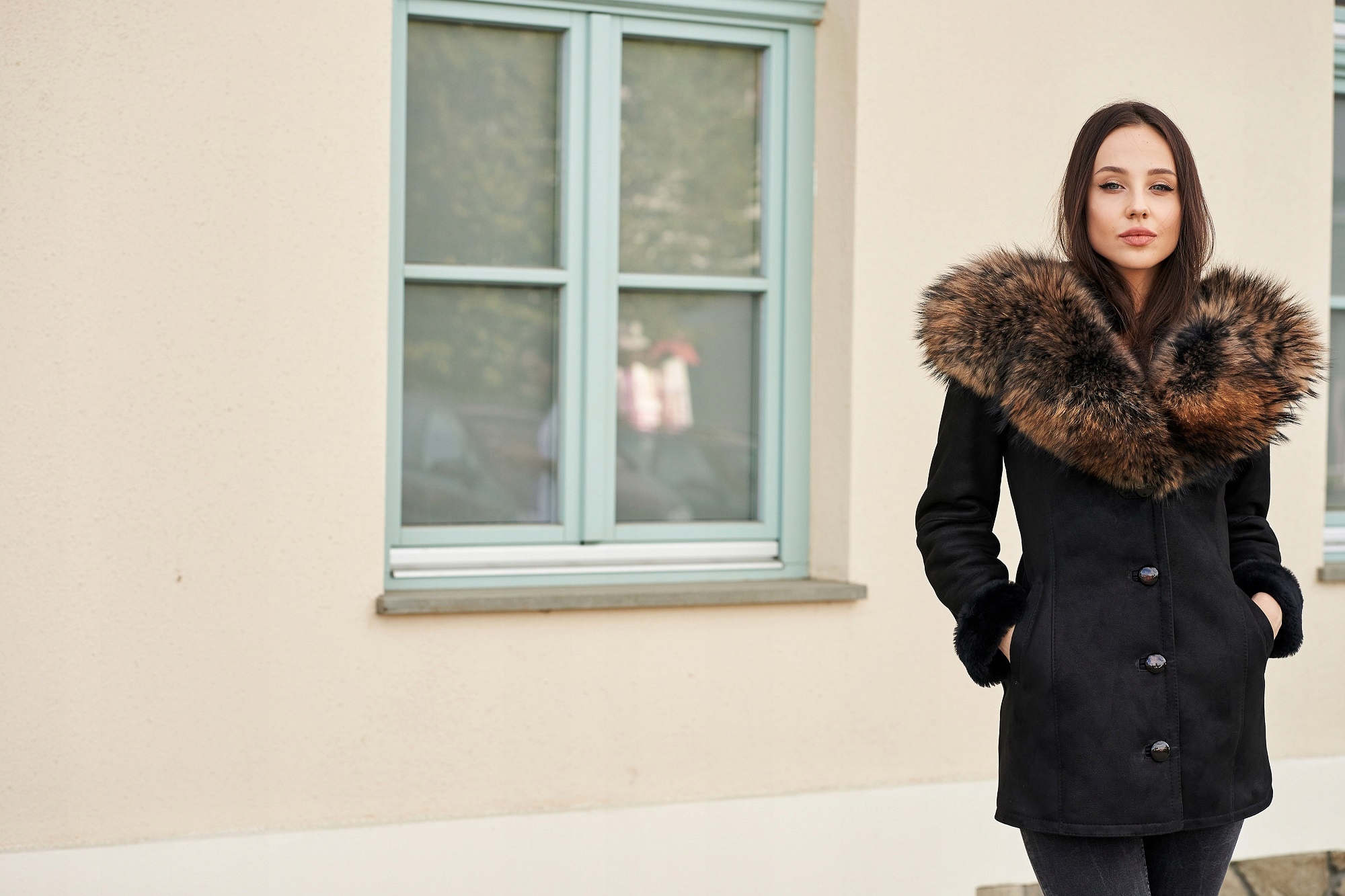 KOŻUCH DAMSKI Z KAPTUREM OBSZYCIE BELLISSIMO Rozmiar M