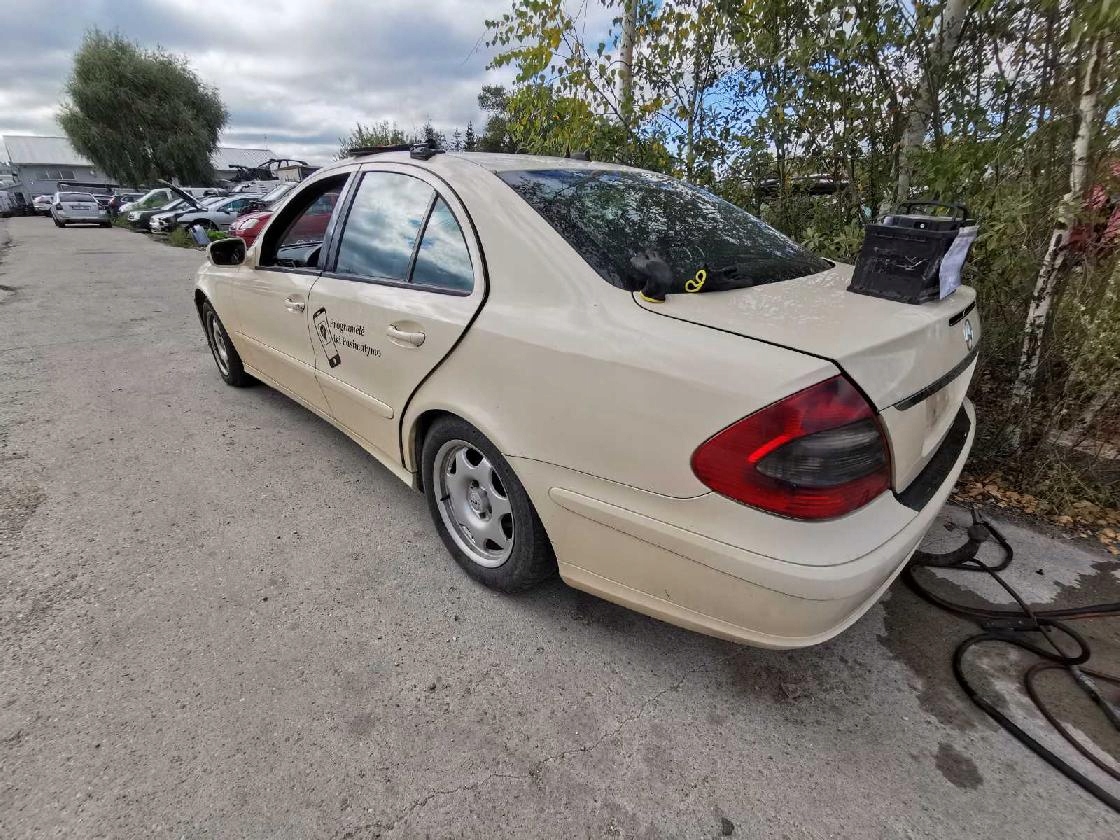 mercedes-benz шланг интеркулера 2009 2.2л